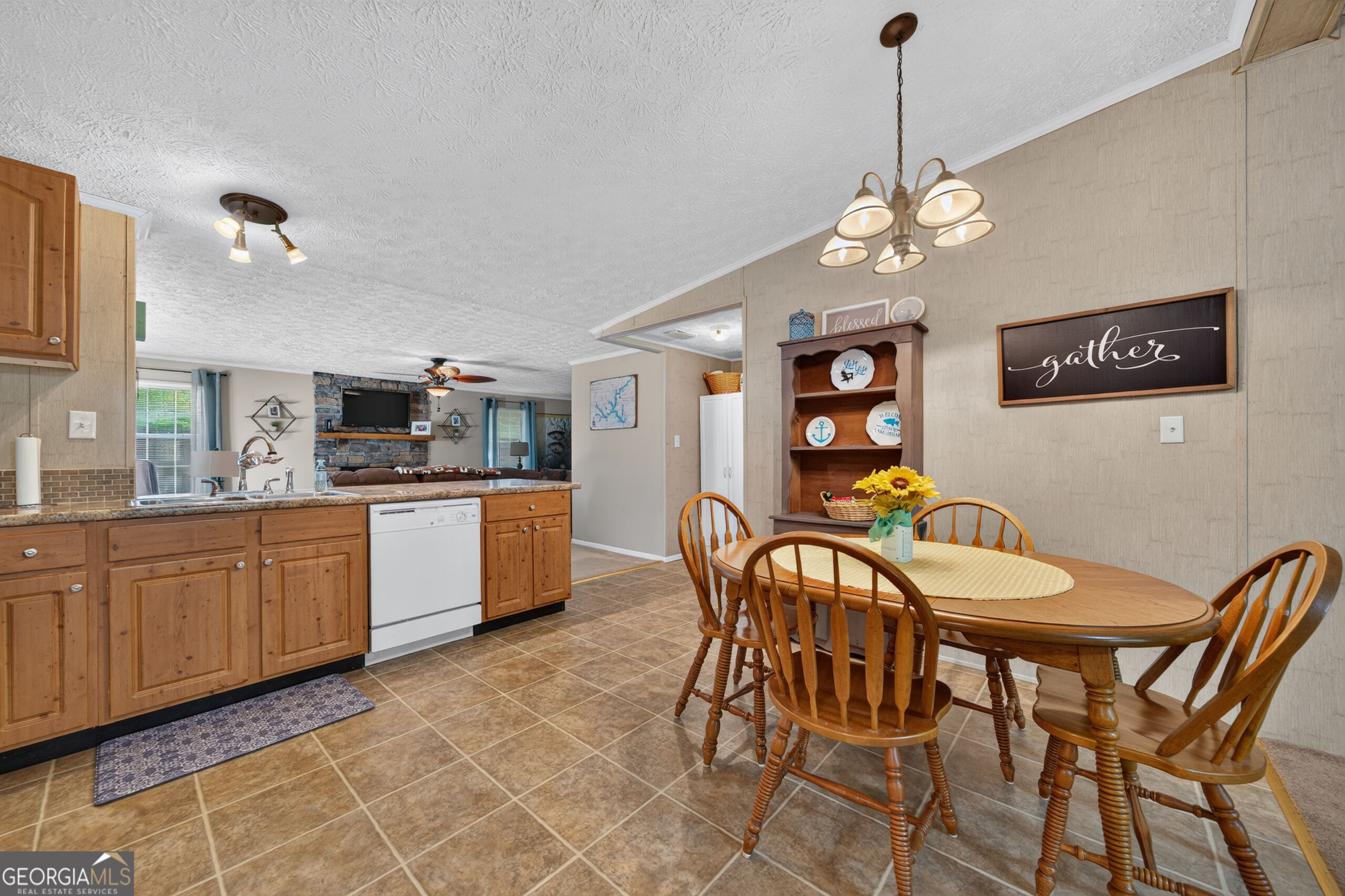 2123 Harbour Point Drive Property Photo 33