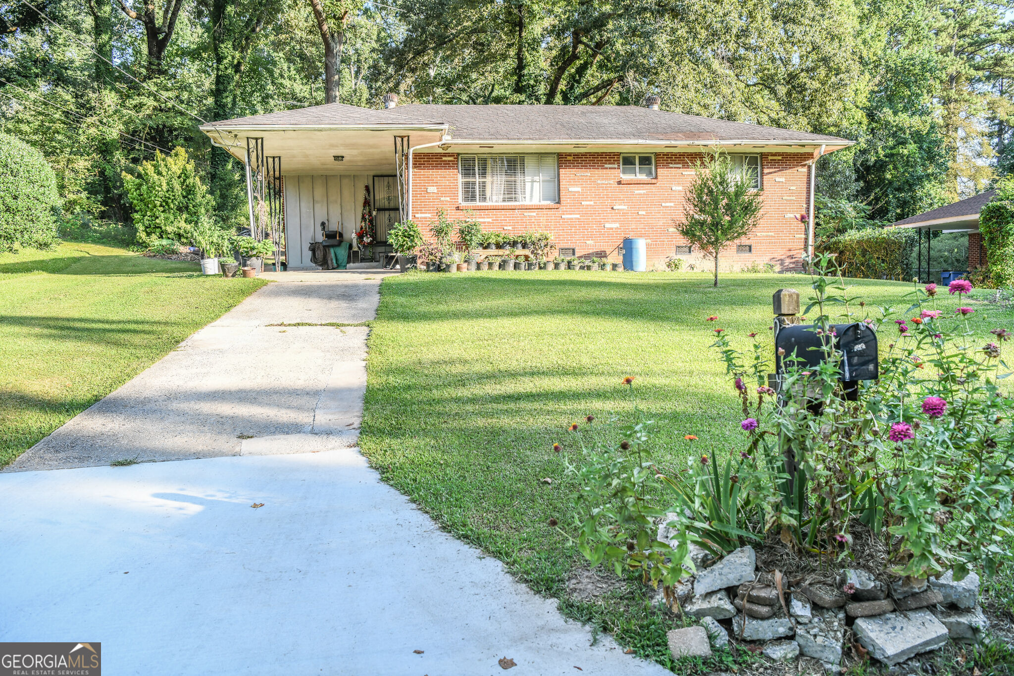 2792 Lancaster Drive Property Photo 1