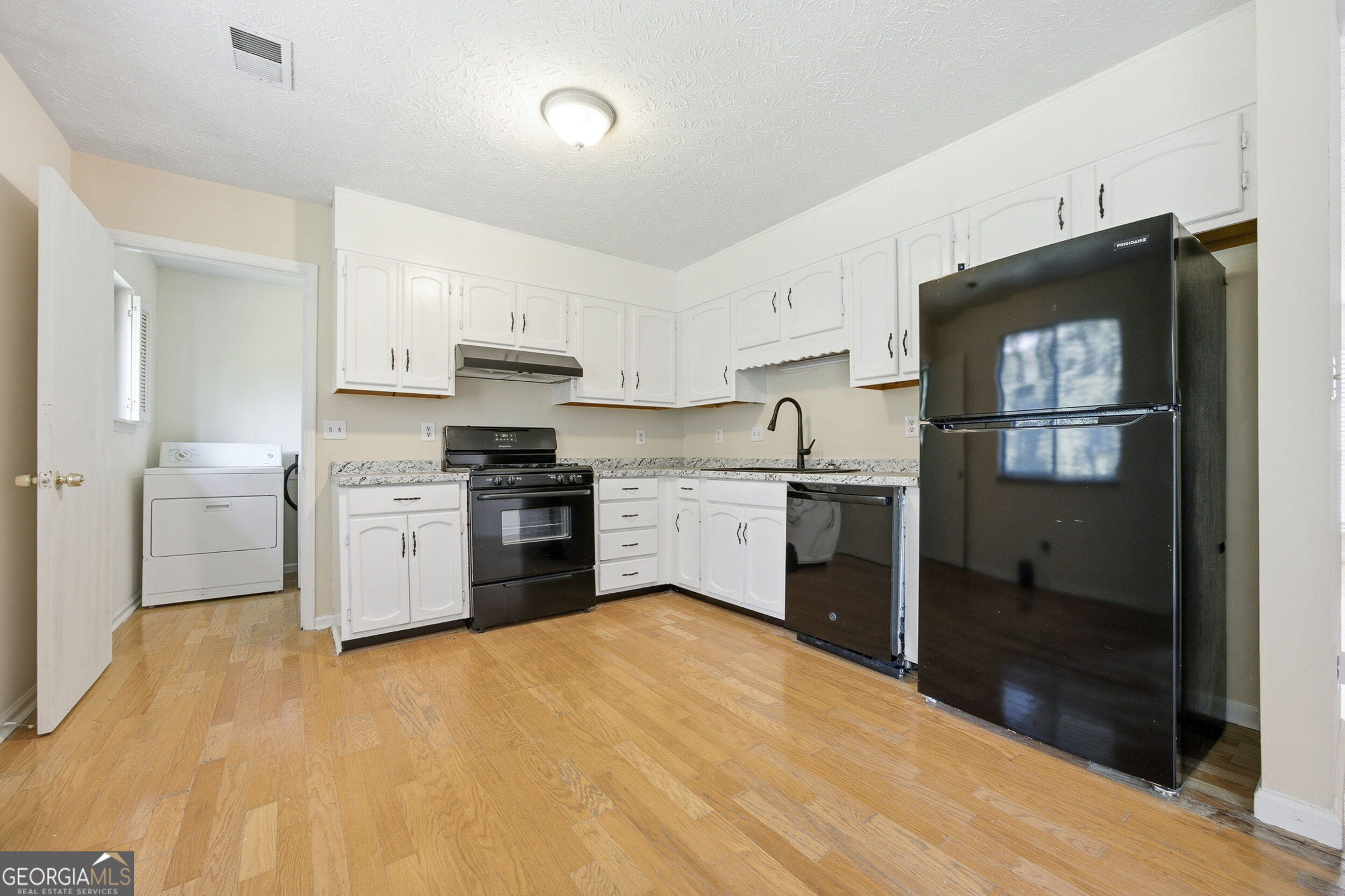 7029 Hania Drive Property Photo 8