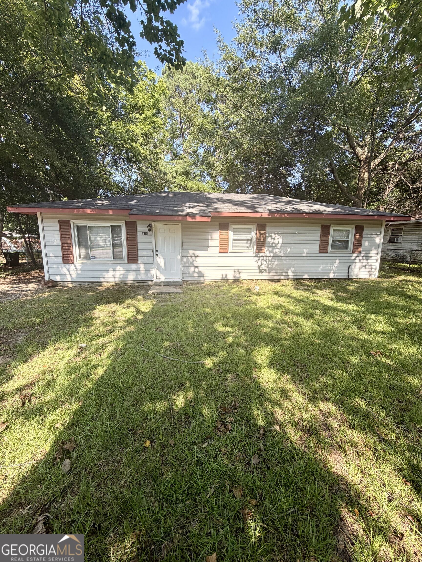814 Crestwood Terrace Property Photo 1