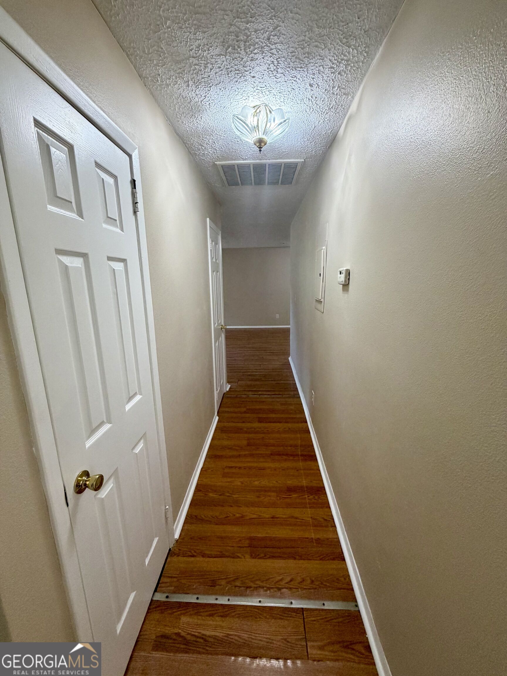 814 Crestwood Terrace Property Photo 16