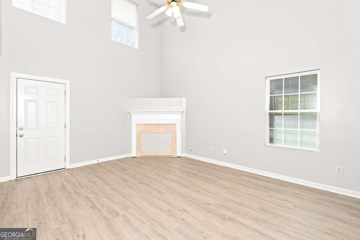 5604 Windfall Lane Property Photo 5