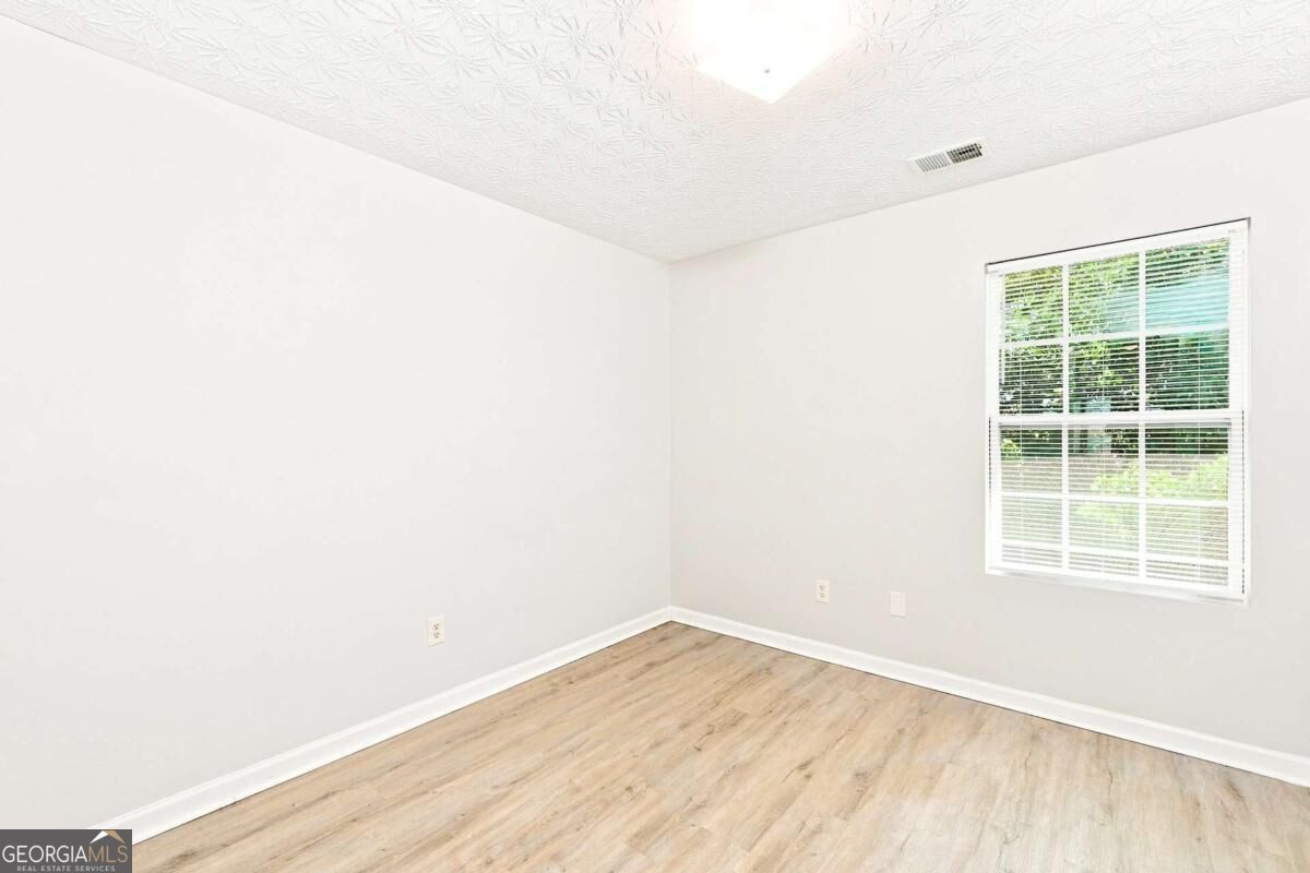 5604 Windfall Lane Property Photo 10