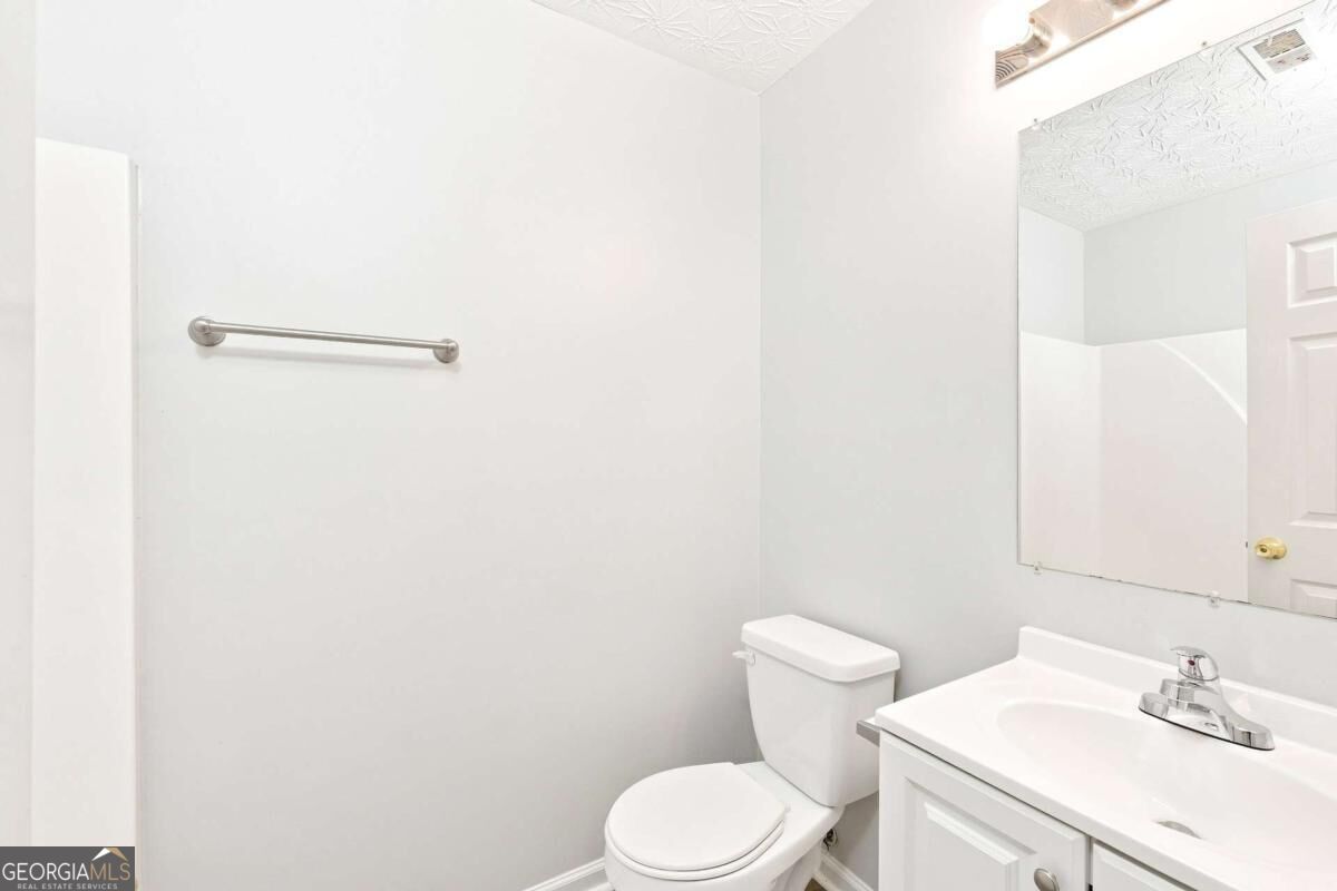 5604 Windfall Lane Property Photo 13