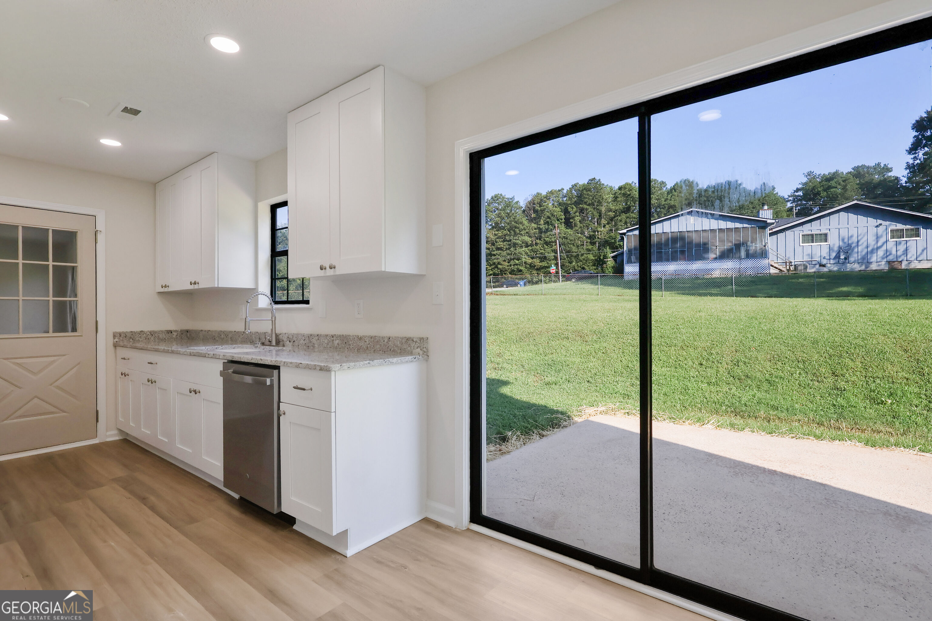 4068 Hunt Way Property Photo 4