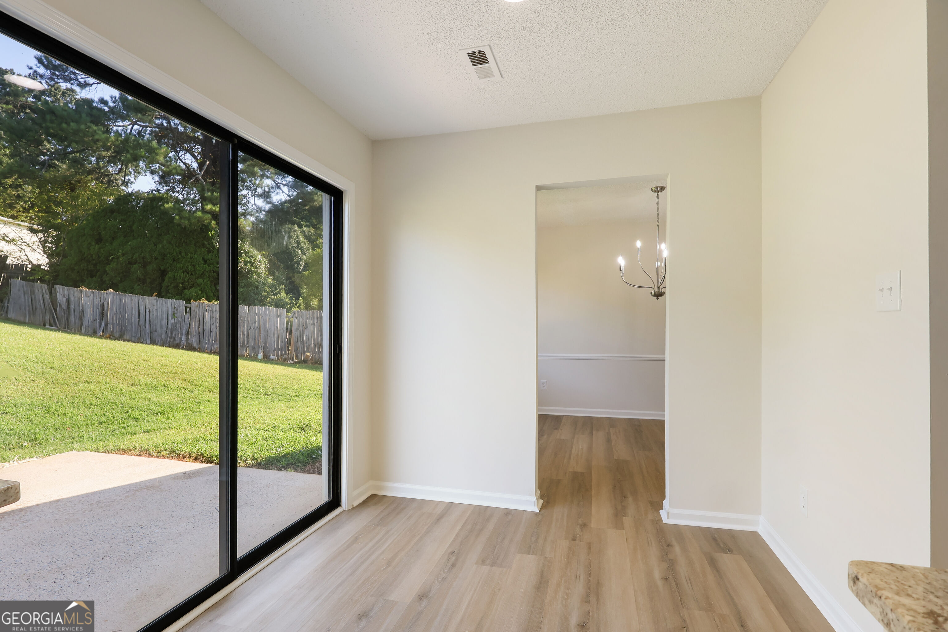 4068 Hunt Way Property Photo 6