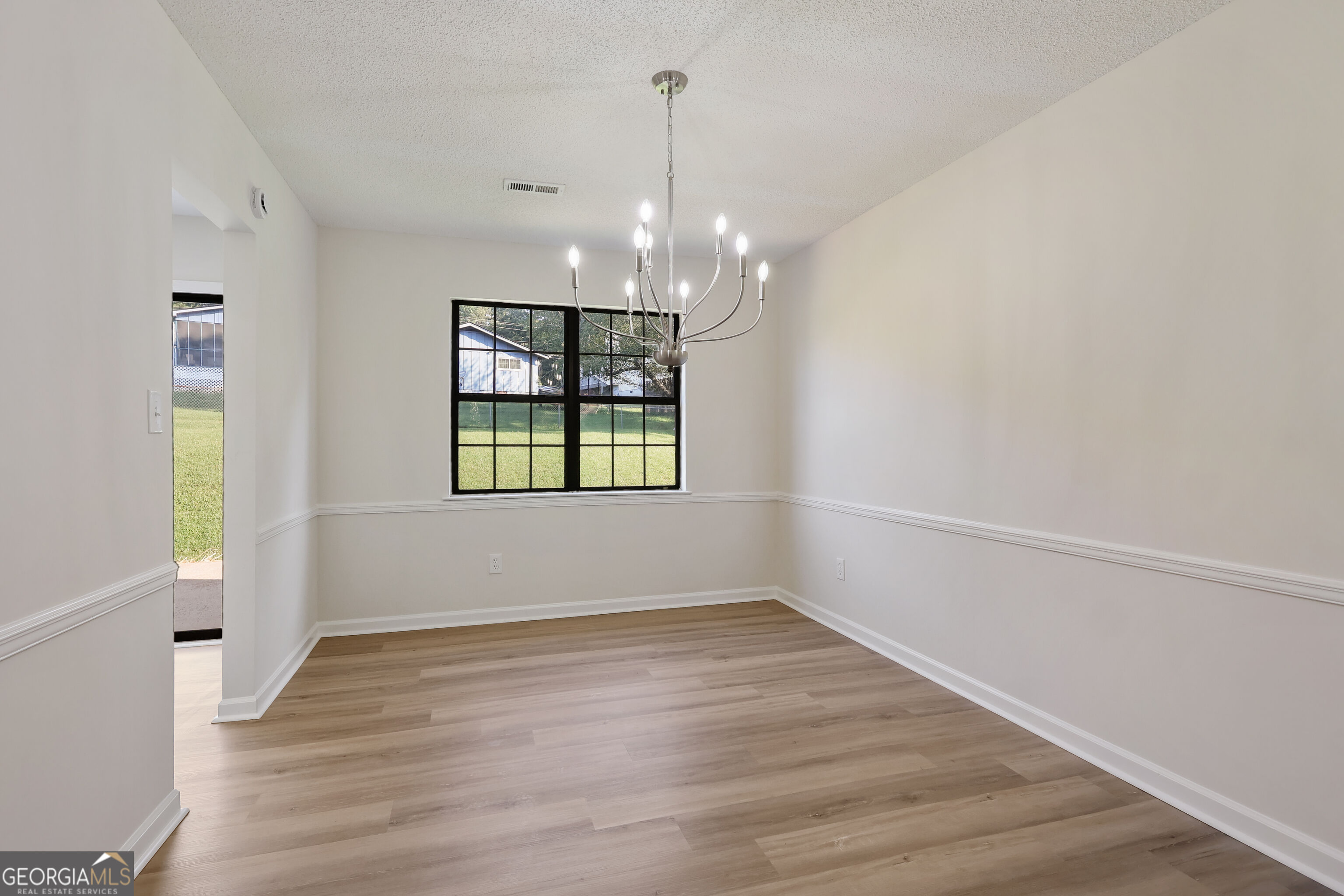 4068 Hunt Way Property Photo 7