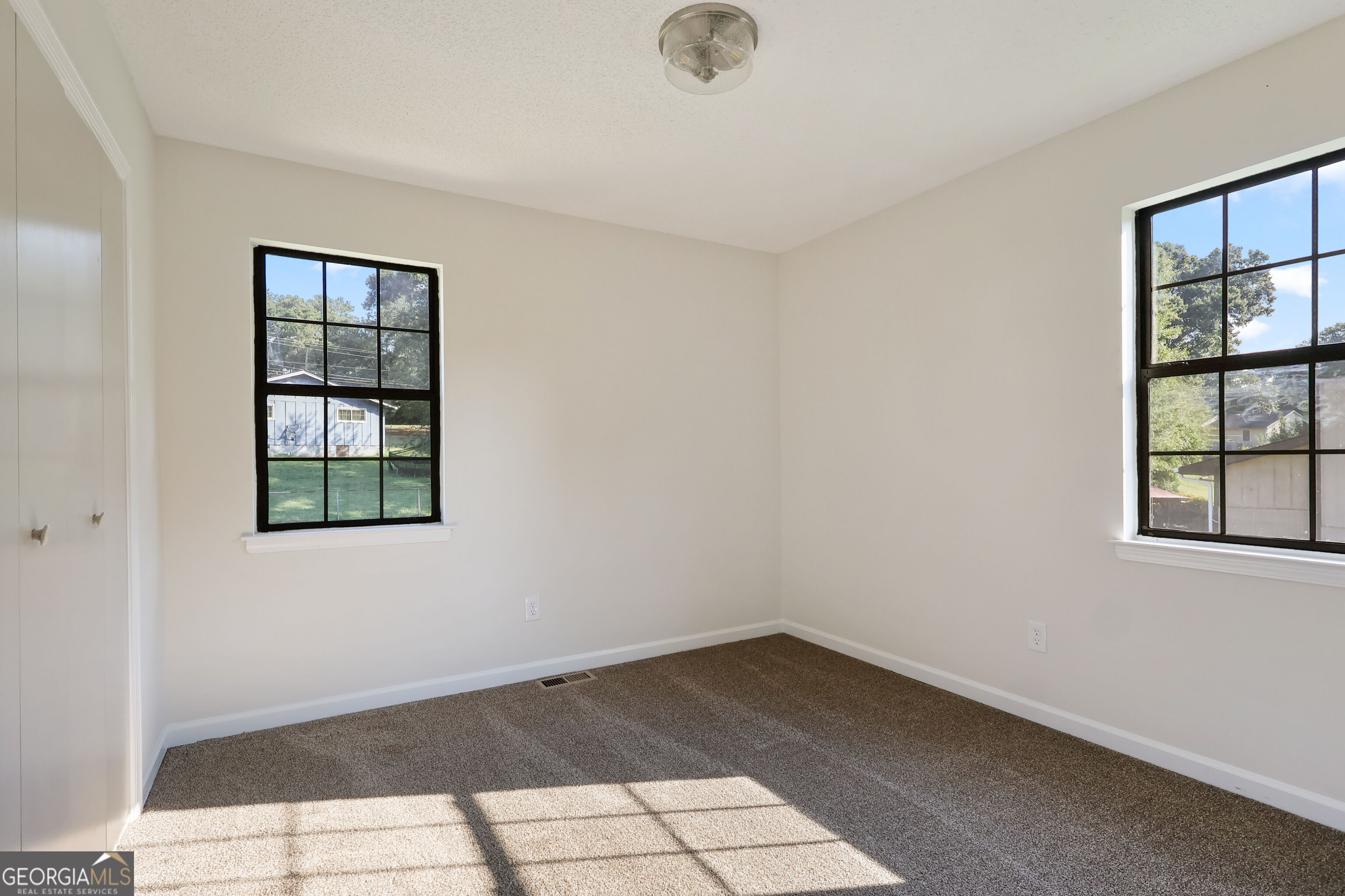 4068 Hunt Way Property Photo 15
