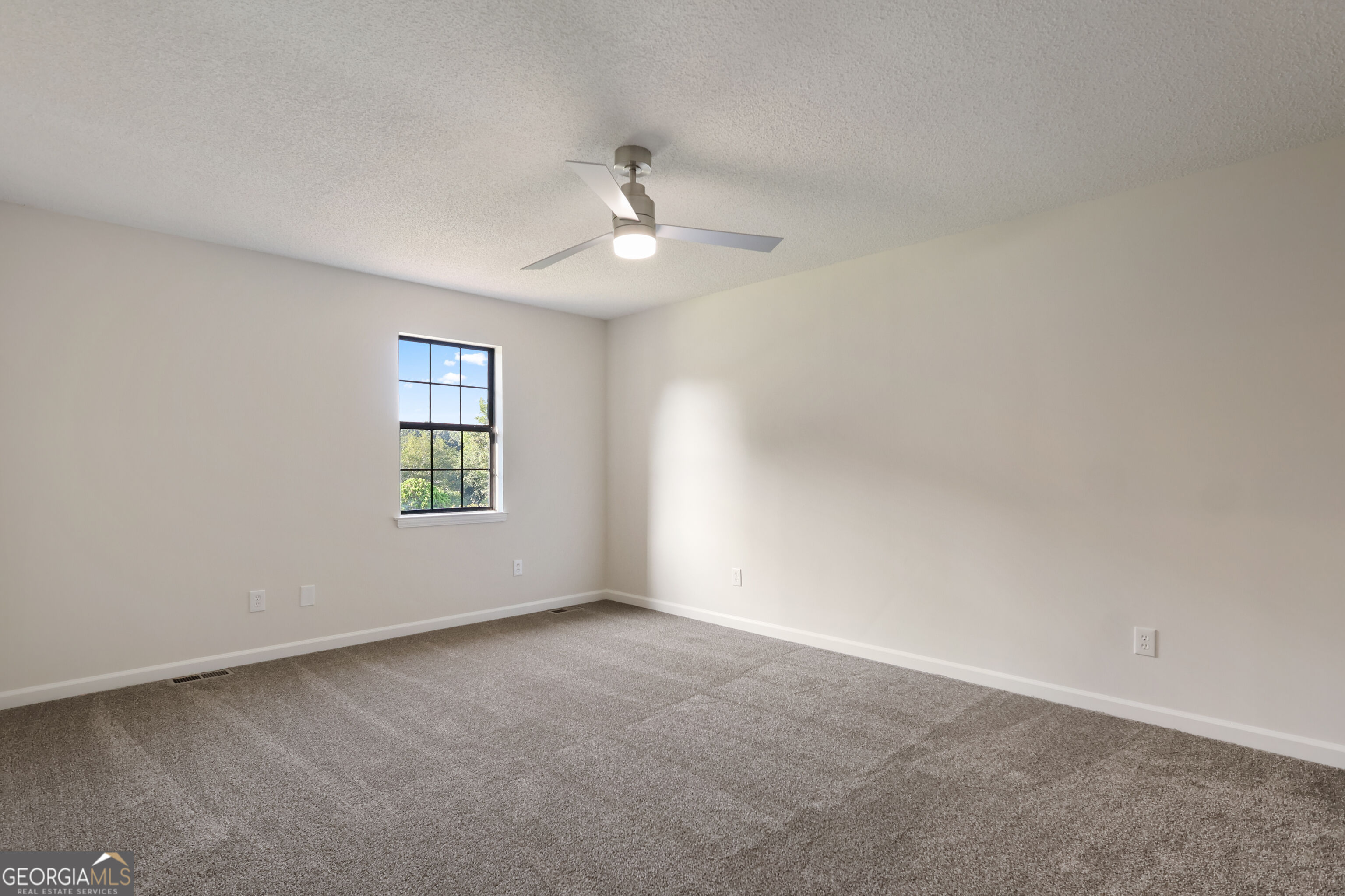 4068 Hunt Way Property Photo 16