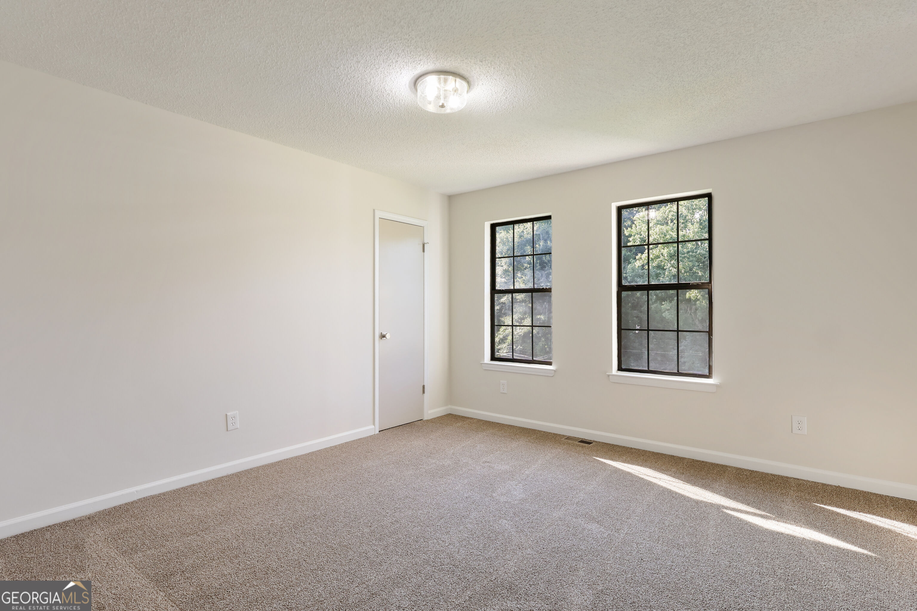 4068 Hunt Way Property Photo 17