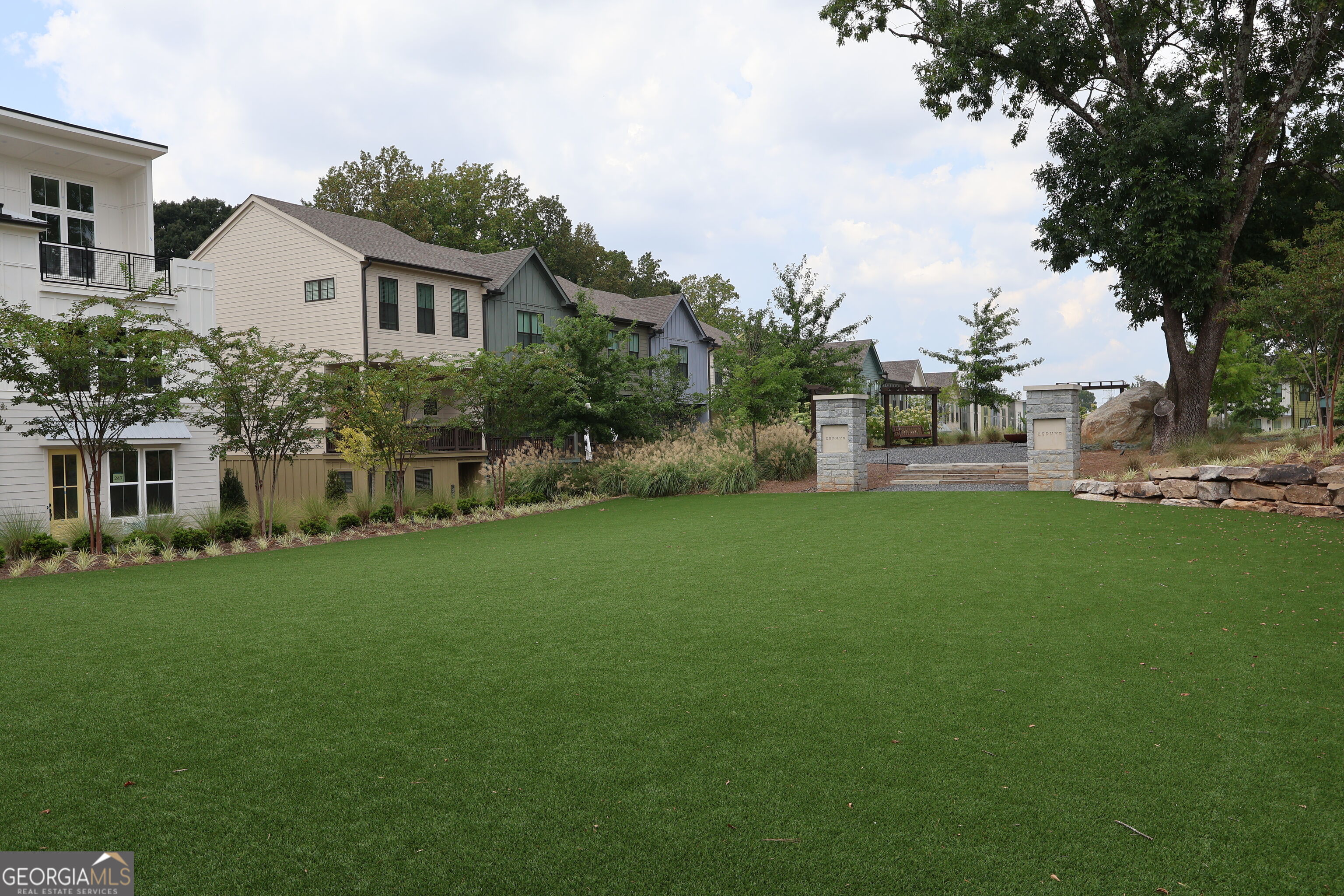 1390 Cozy Circle Property Photo 4