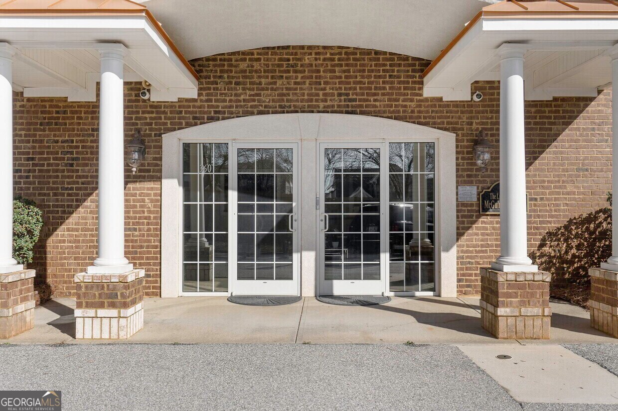 360 Racetrack Road Property Photo 5