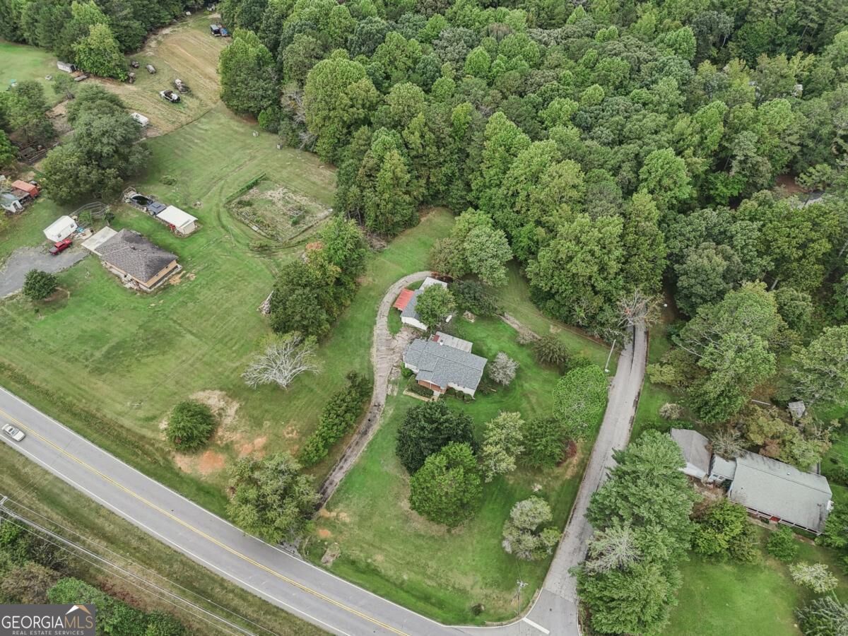 9782 Highway 166 Property Photo 17