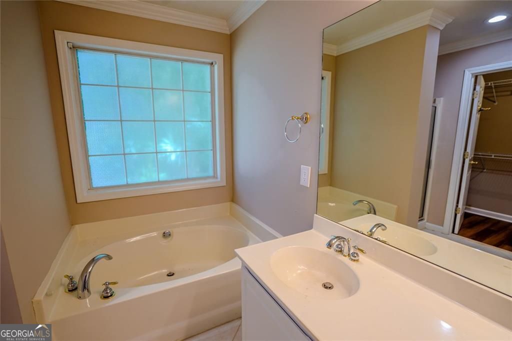 4340 Mapleton Way Property Photo 18