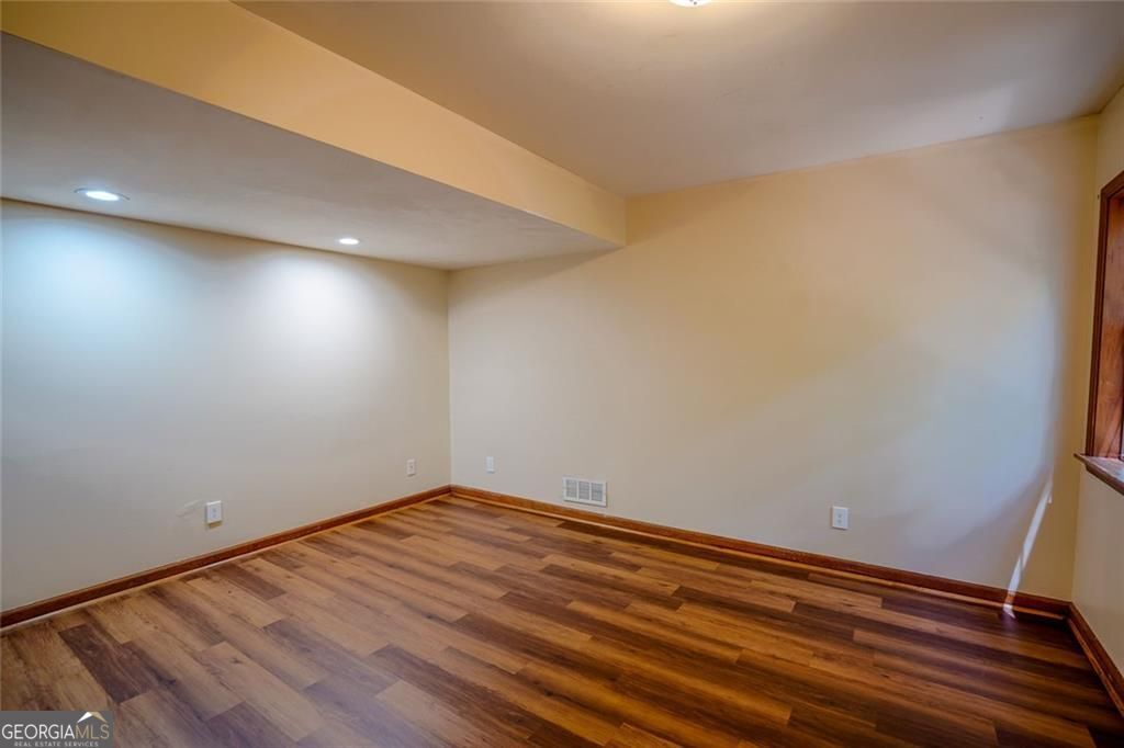 4340 Mapleton Way Property Photo 26
