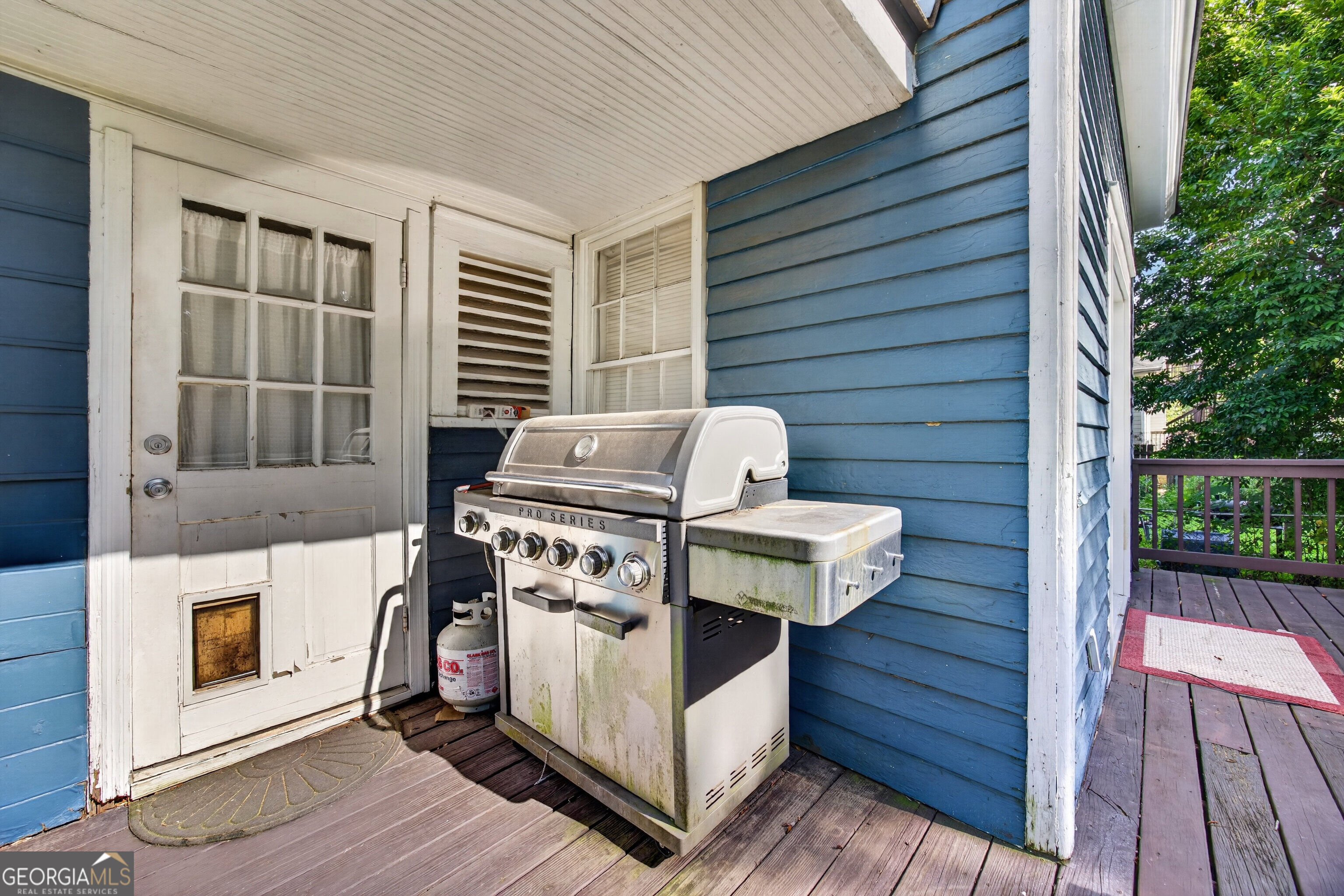 723 2nd Avenue Property Photo 12
