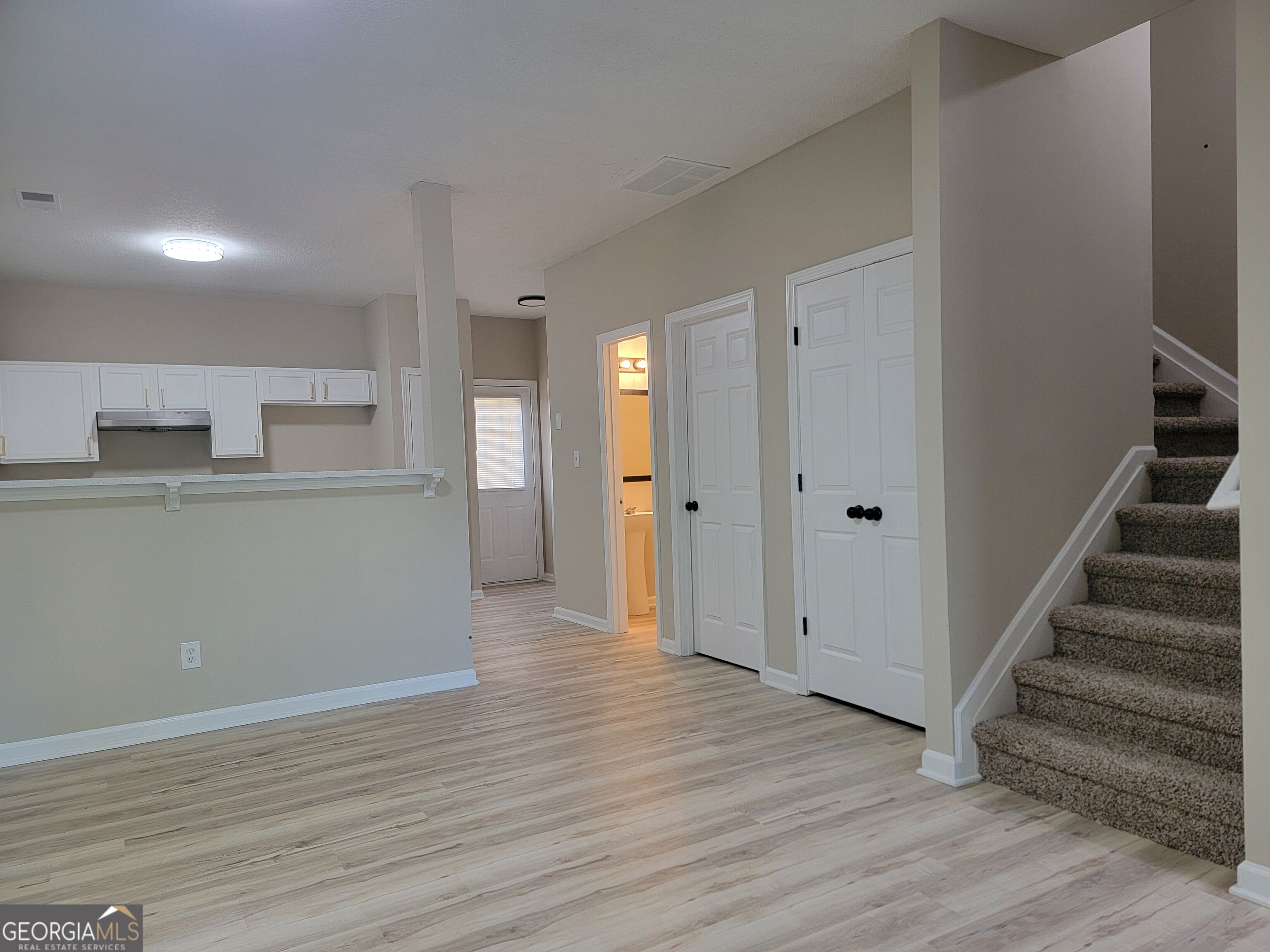 2264 Nicole Drive Property Photo 6