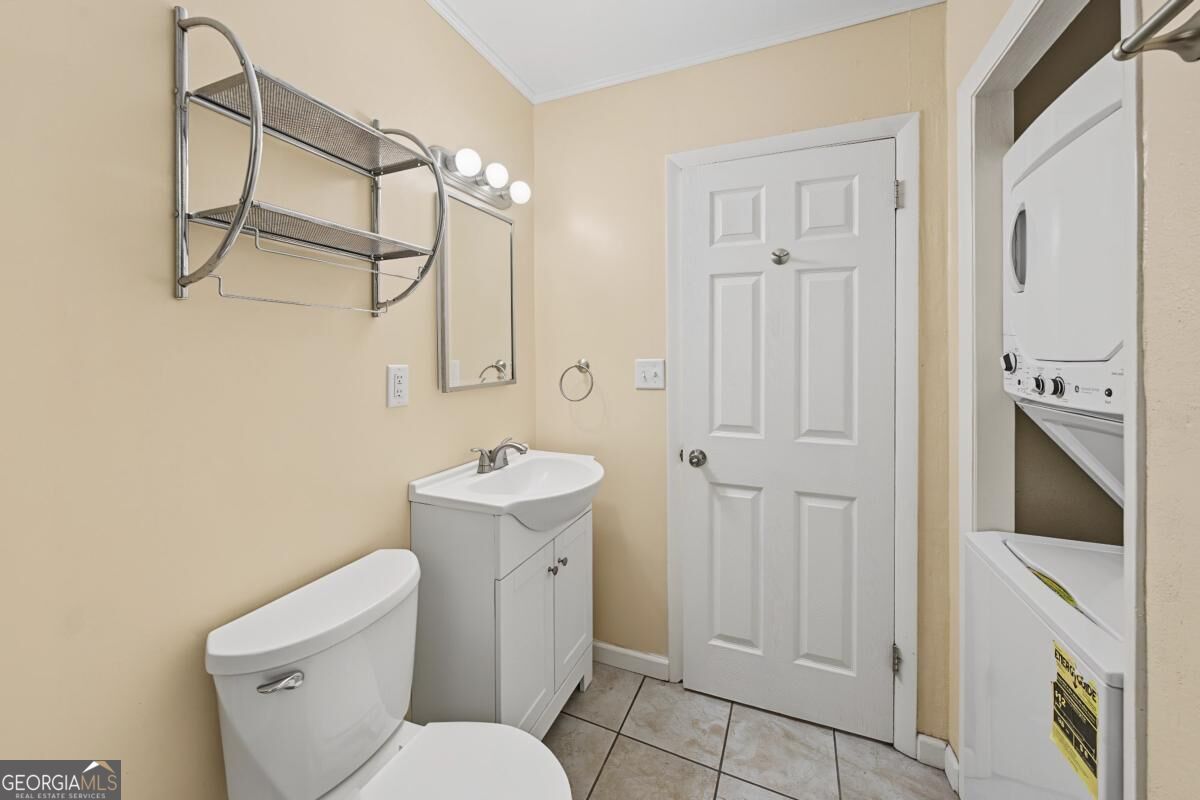 559 Pulaski Street Property Photo 17