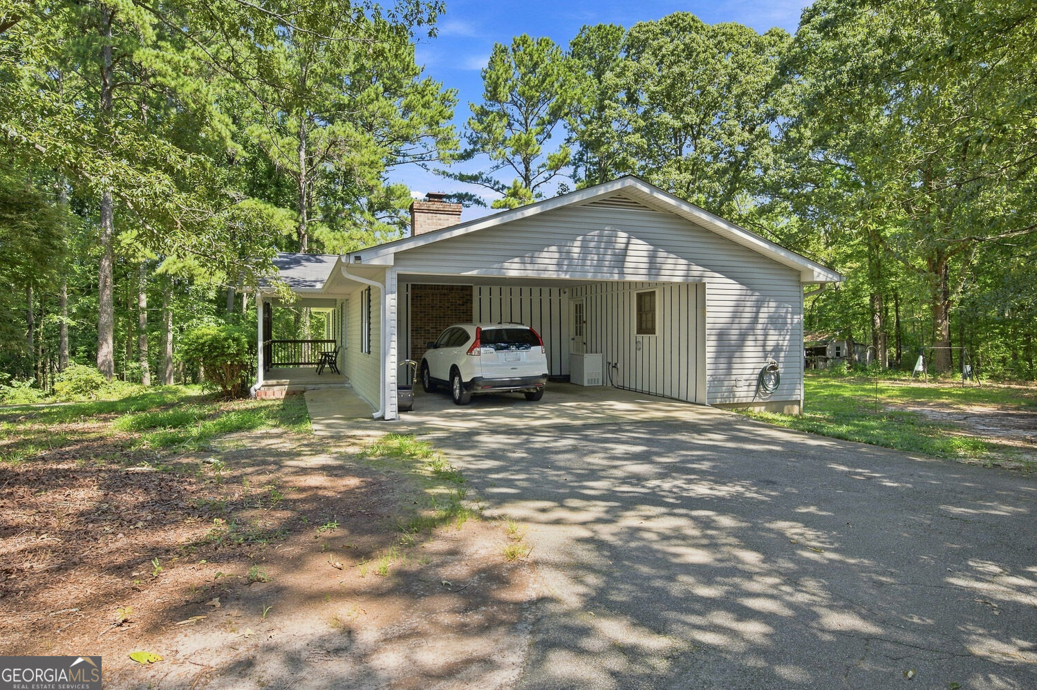 556 Auburn Road Property Photo 3