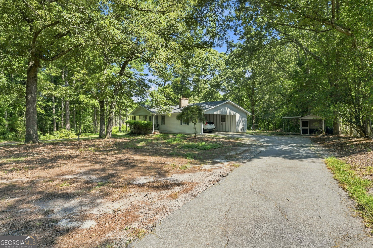 556 Auburn Road Property Photo 6