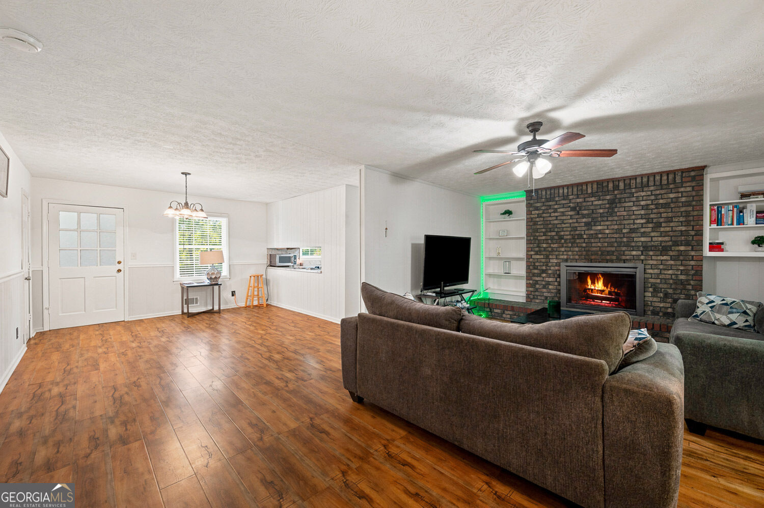 556 Auburn Road Property Photo 8