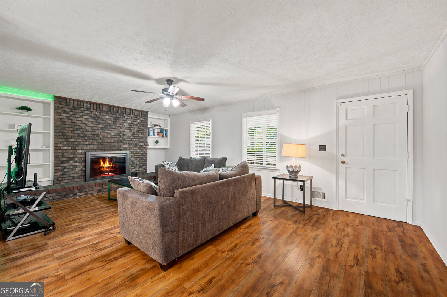 556 Auburn Road Property Photo 11
