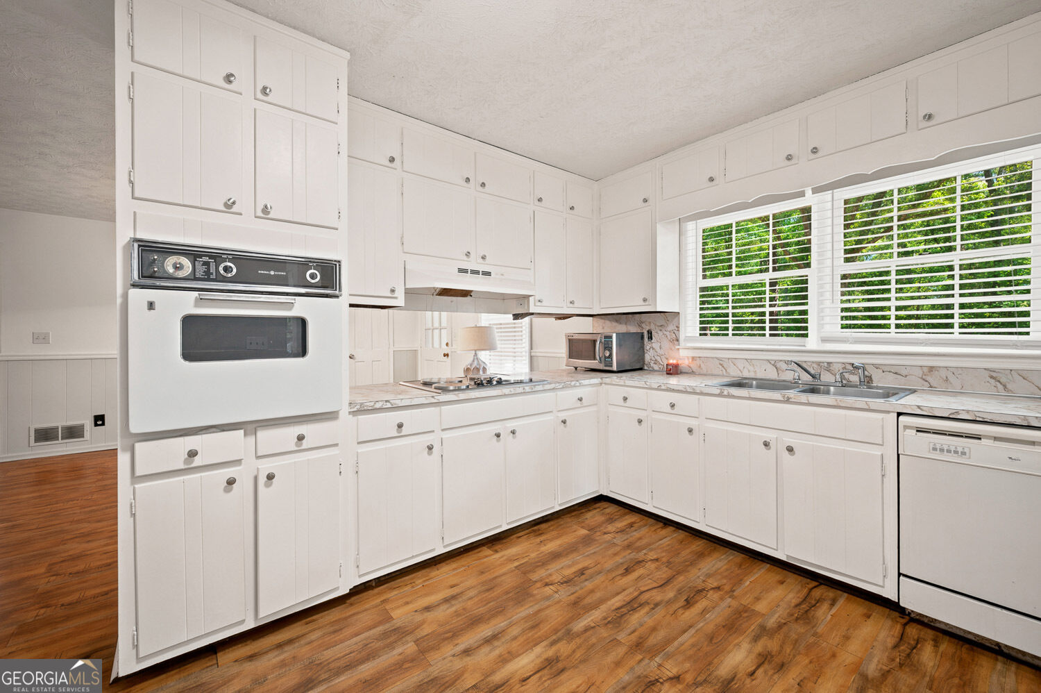556 Auburn Road Property Photo 17