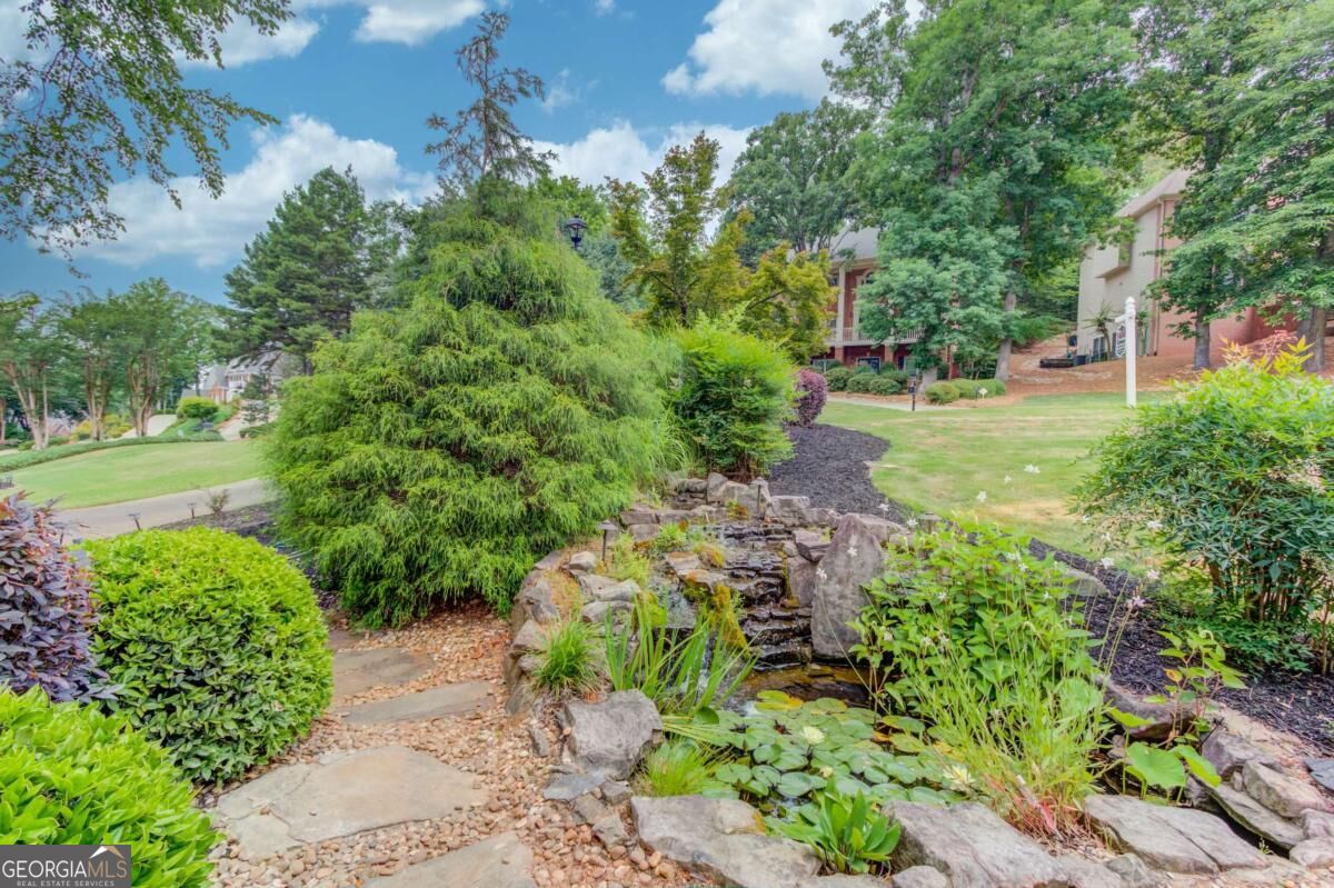 1920 Woods River Lane Property Photo 4