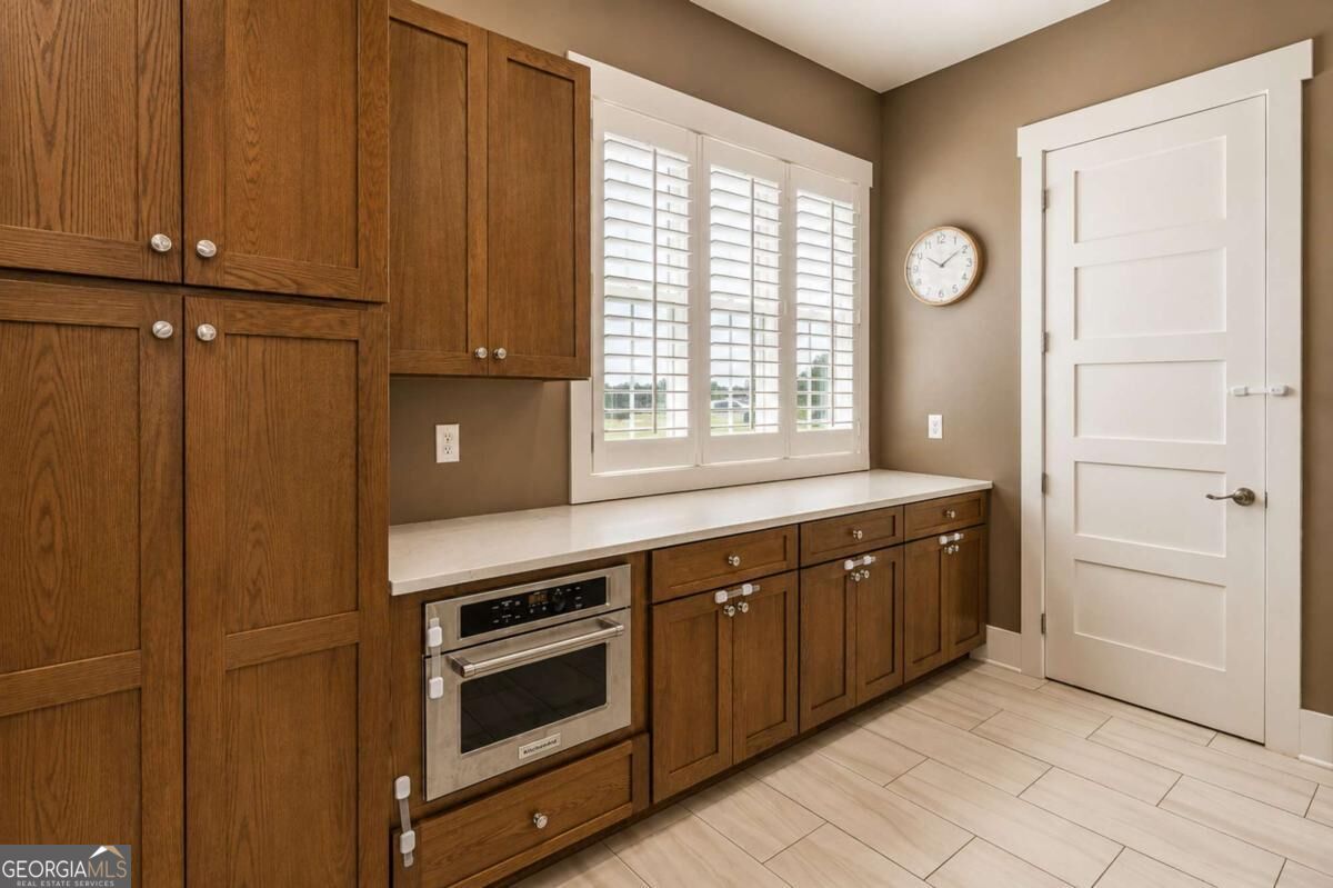 3200 Shady Grove Rd Property Photo 14