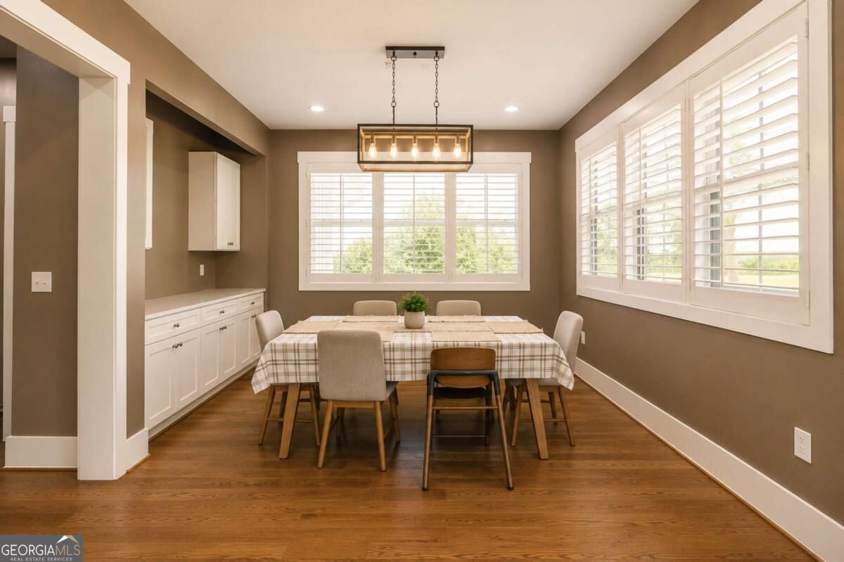 3200 Shady Grove Rd Property Photo 15