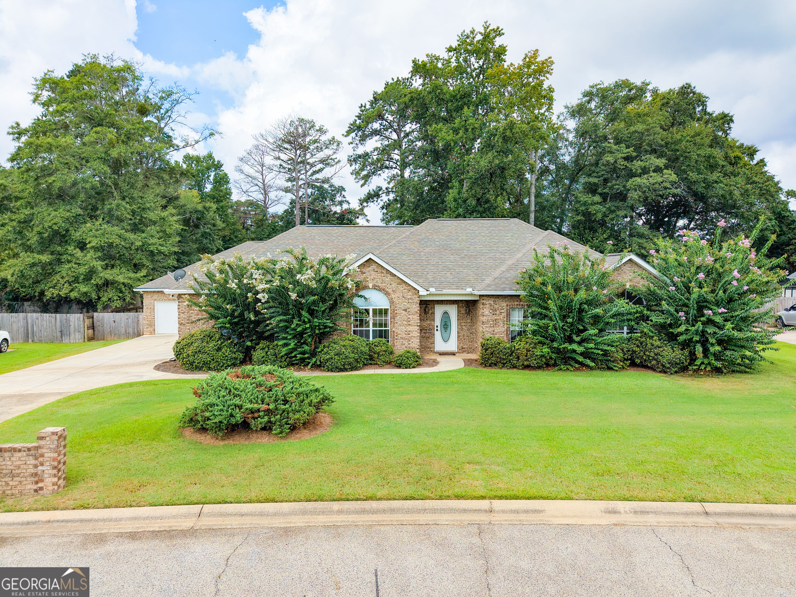 204 Mitculler Court Property Photo 1