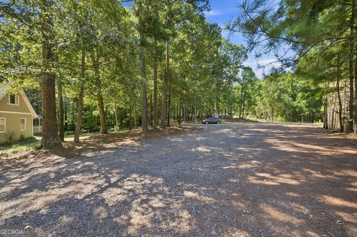 558 Auburn Road Property Photo 4