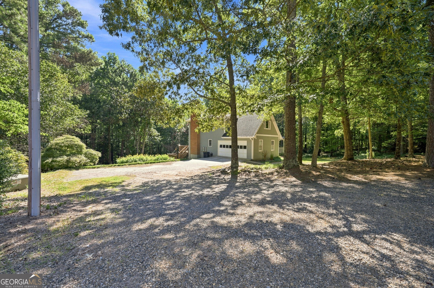 558 Auburn Road Property Photo 5