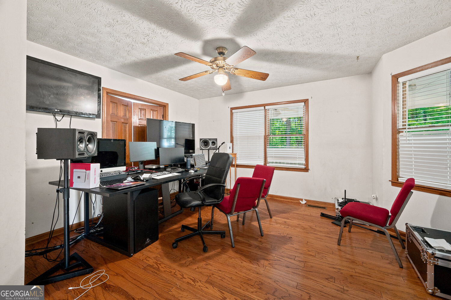 558 Auburn Road Property Photo 11