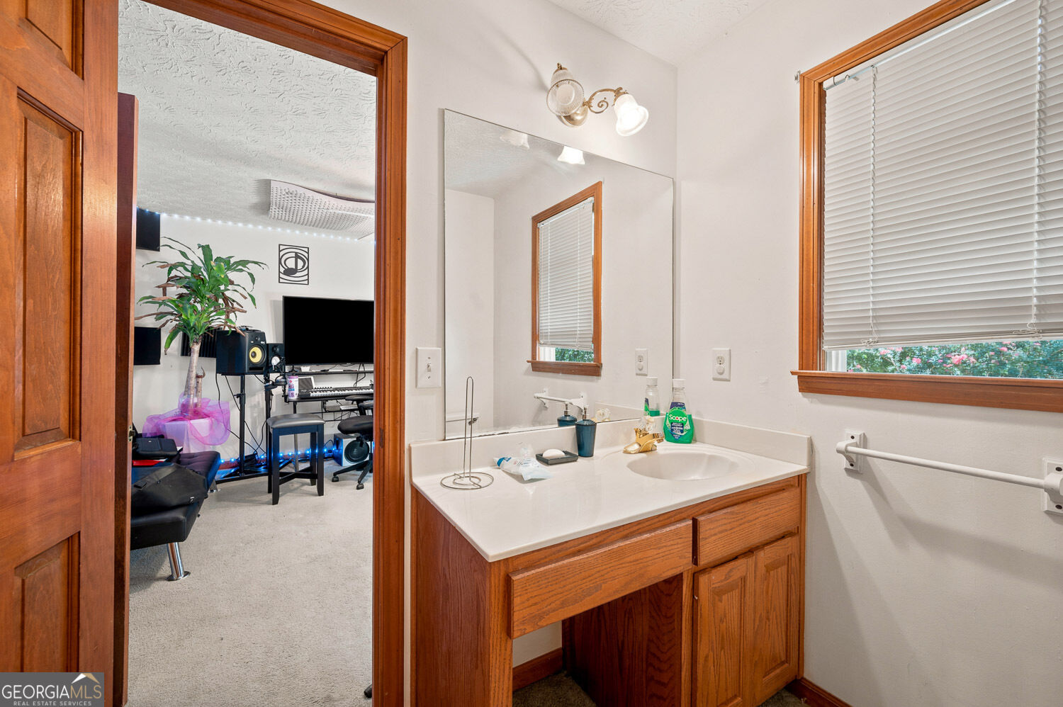 558 Auburn Road Property Photo 33