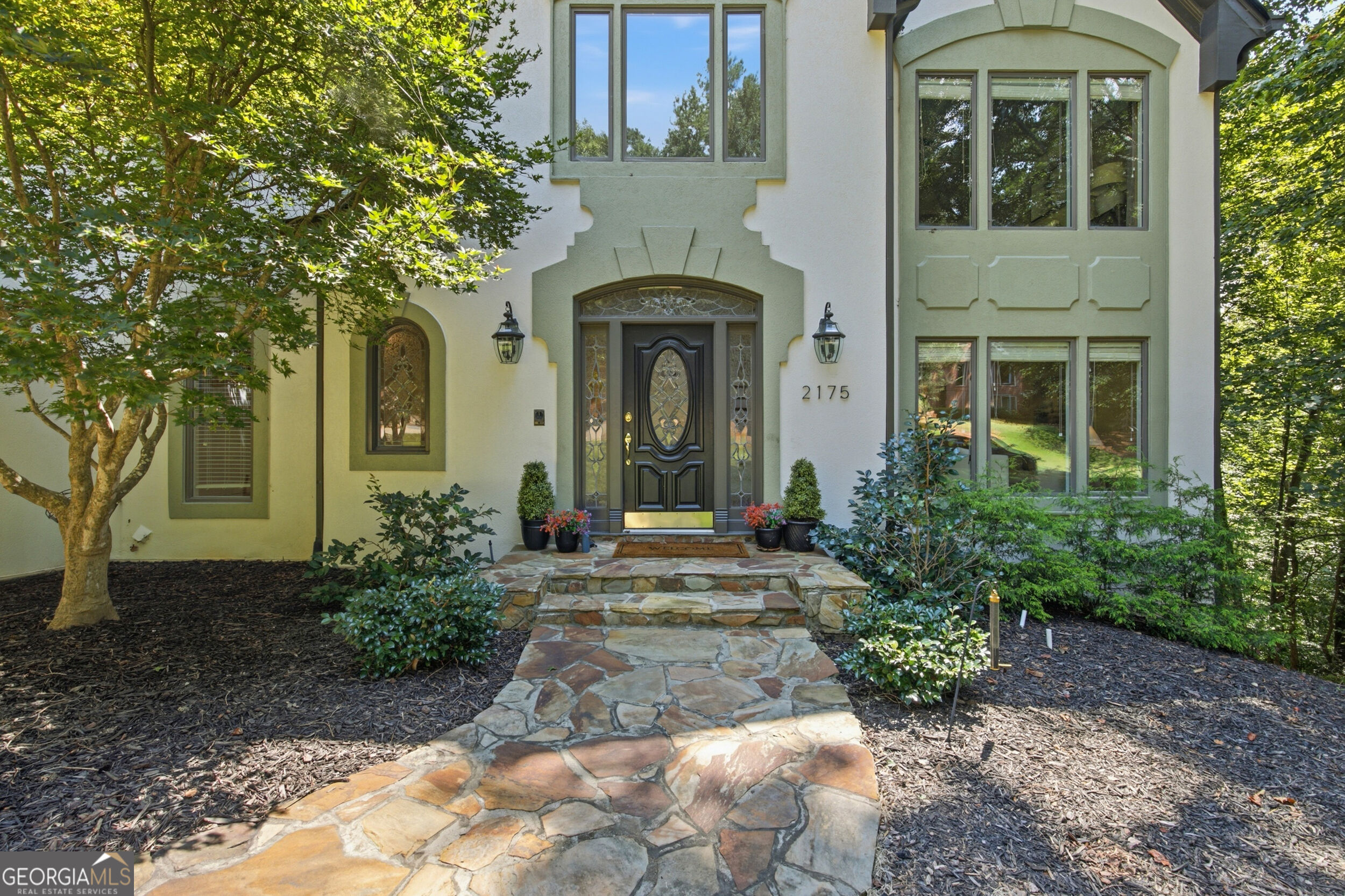 2175 River Cliff Drive Property Photo 3