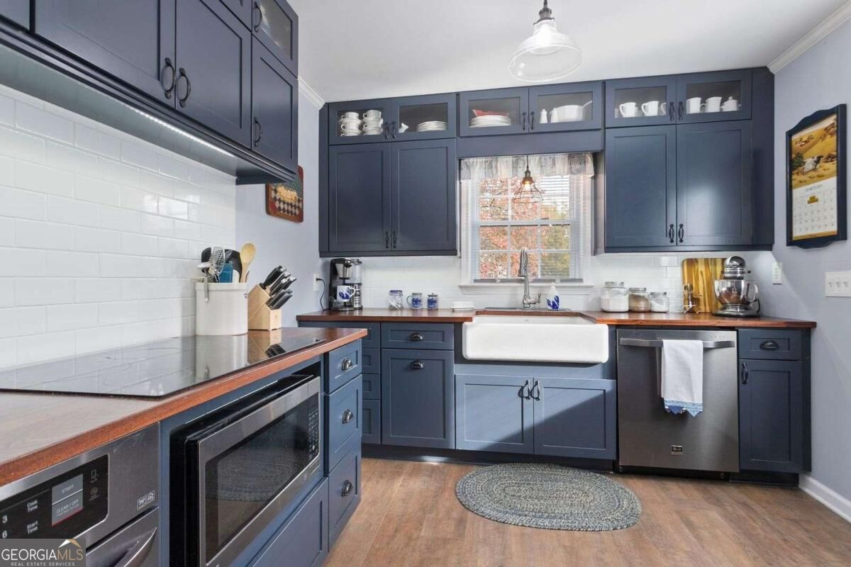 66 Charlotte Place Property Photo 21