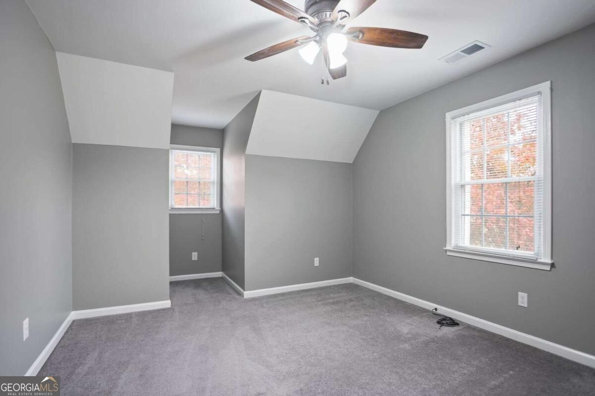 66 Charlotte Place Property Photo 32