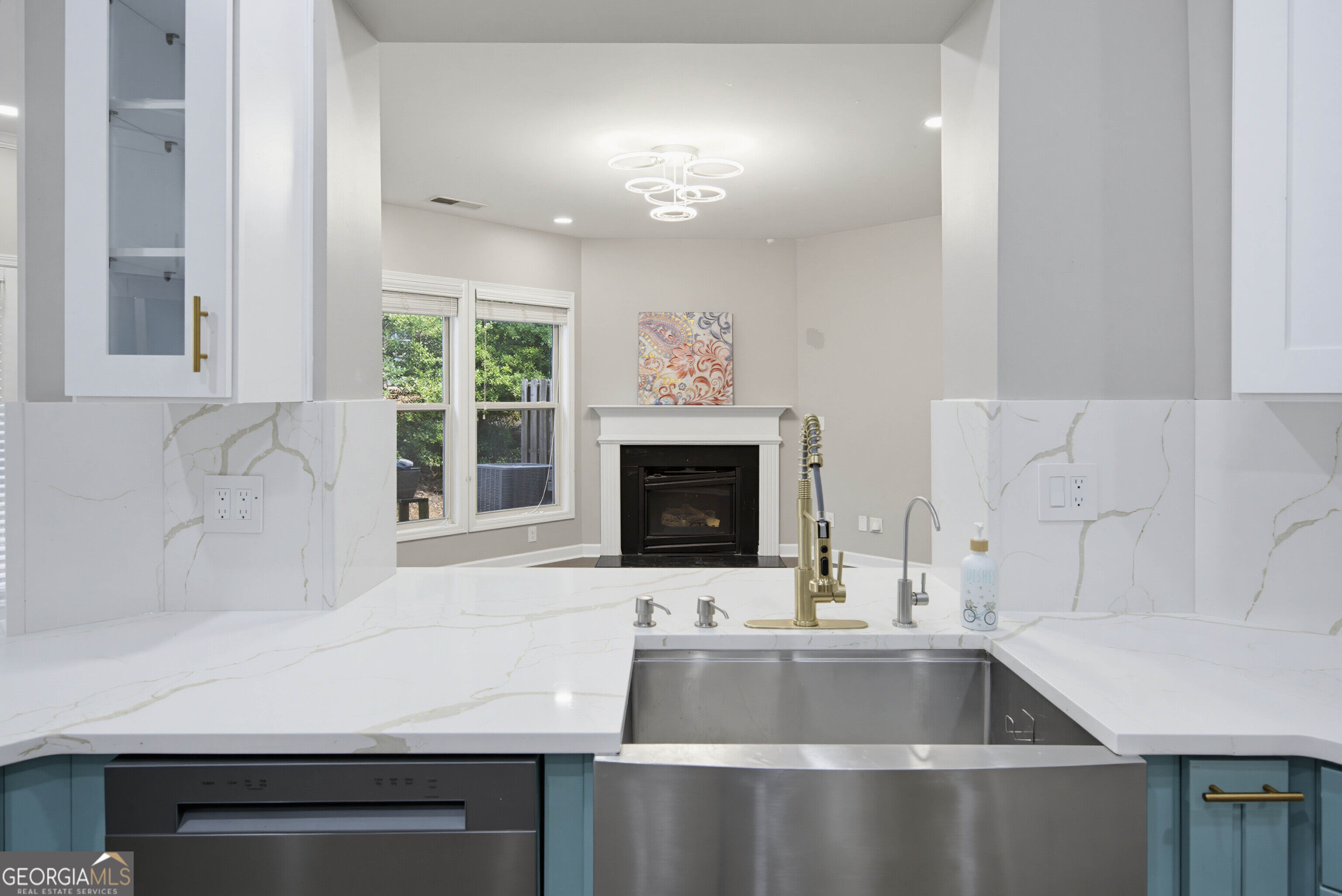 13479 Gardiner Lane Property Photo 12