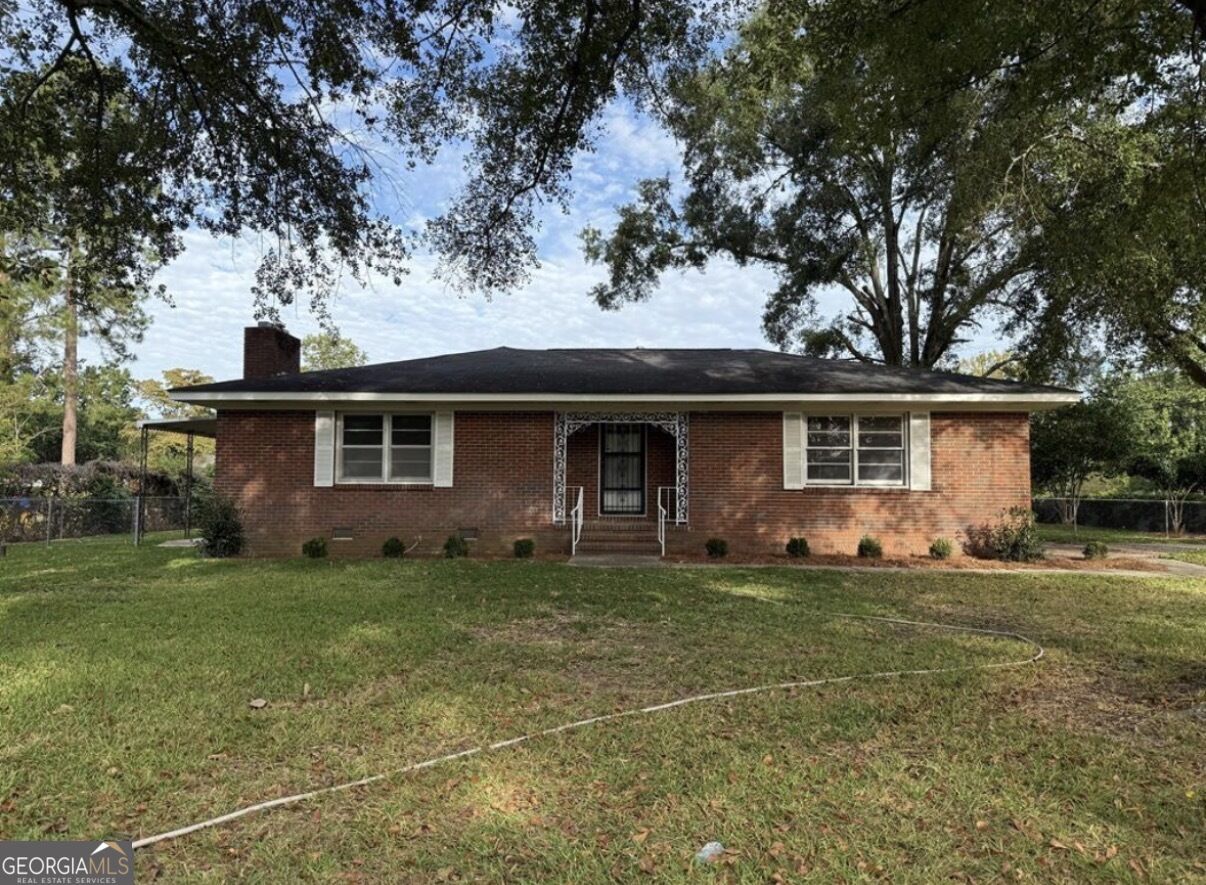 412 Roberson Street Property Photo 1