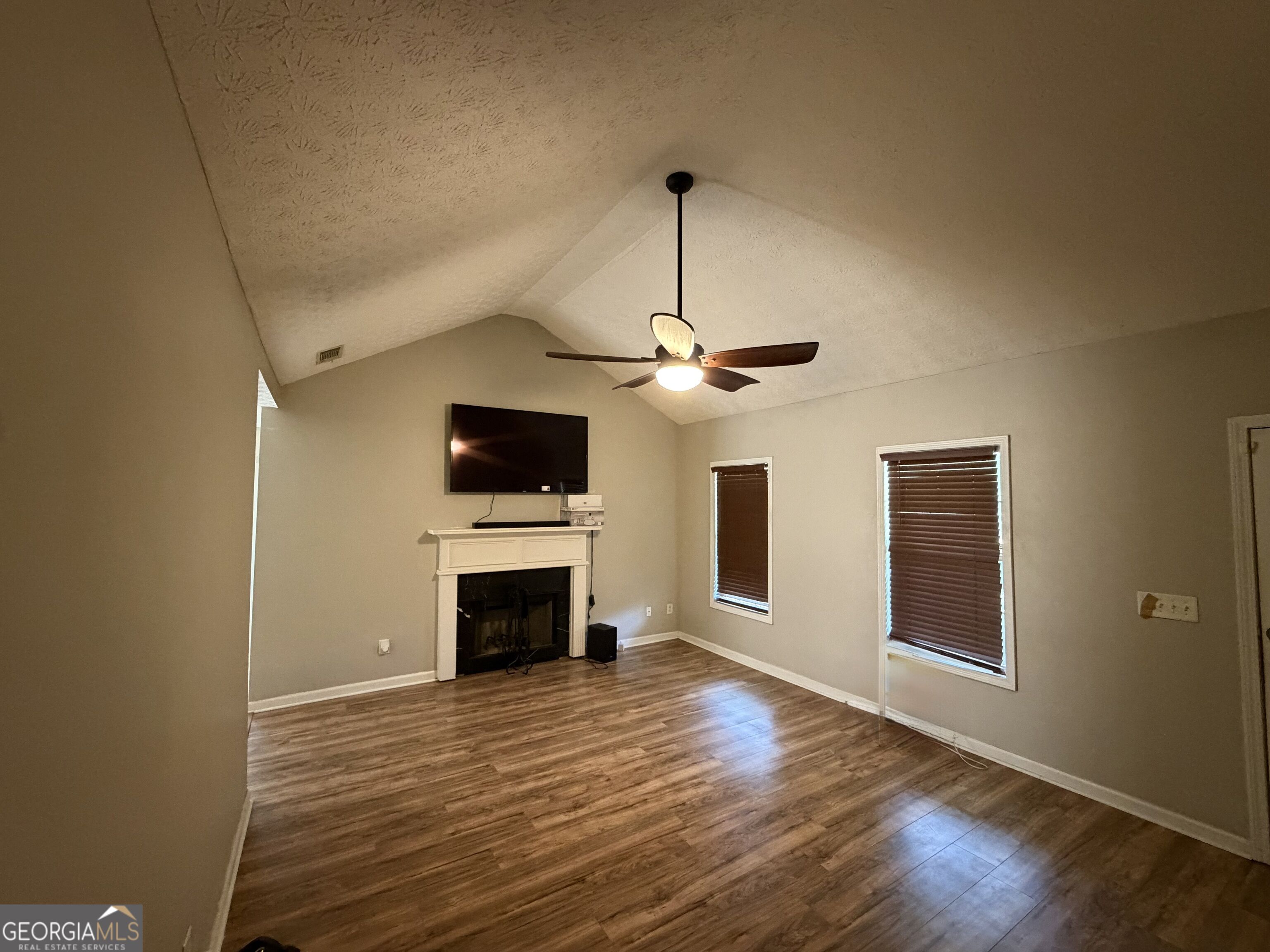 275 Long Creek Drive Property Photo 2