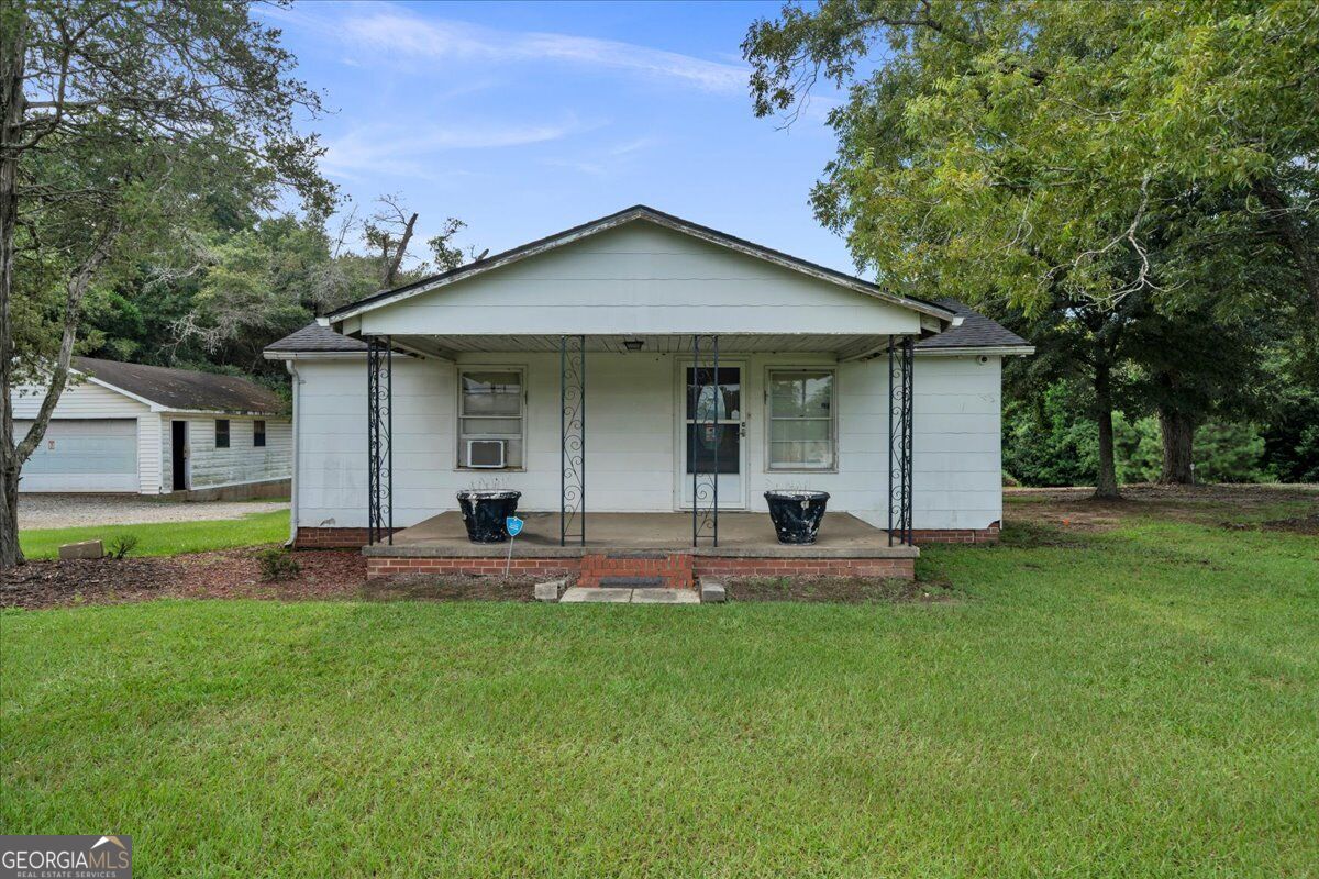 6043 Hawkinsville Road Property Photo 4