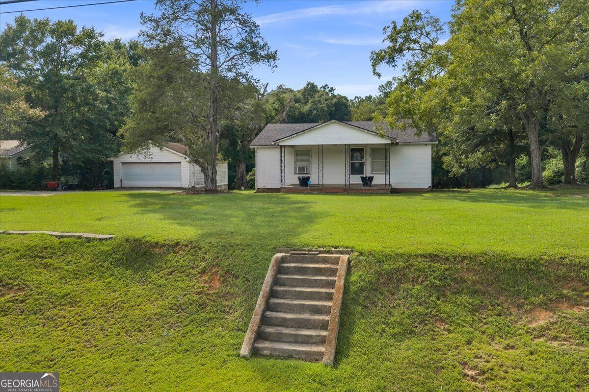 6043 Hawkinsville Road Property Photo 6