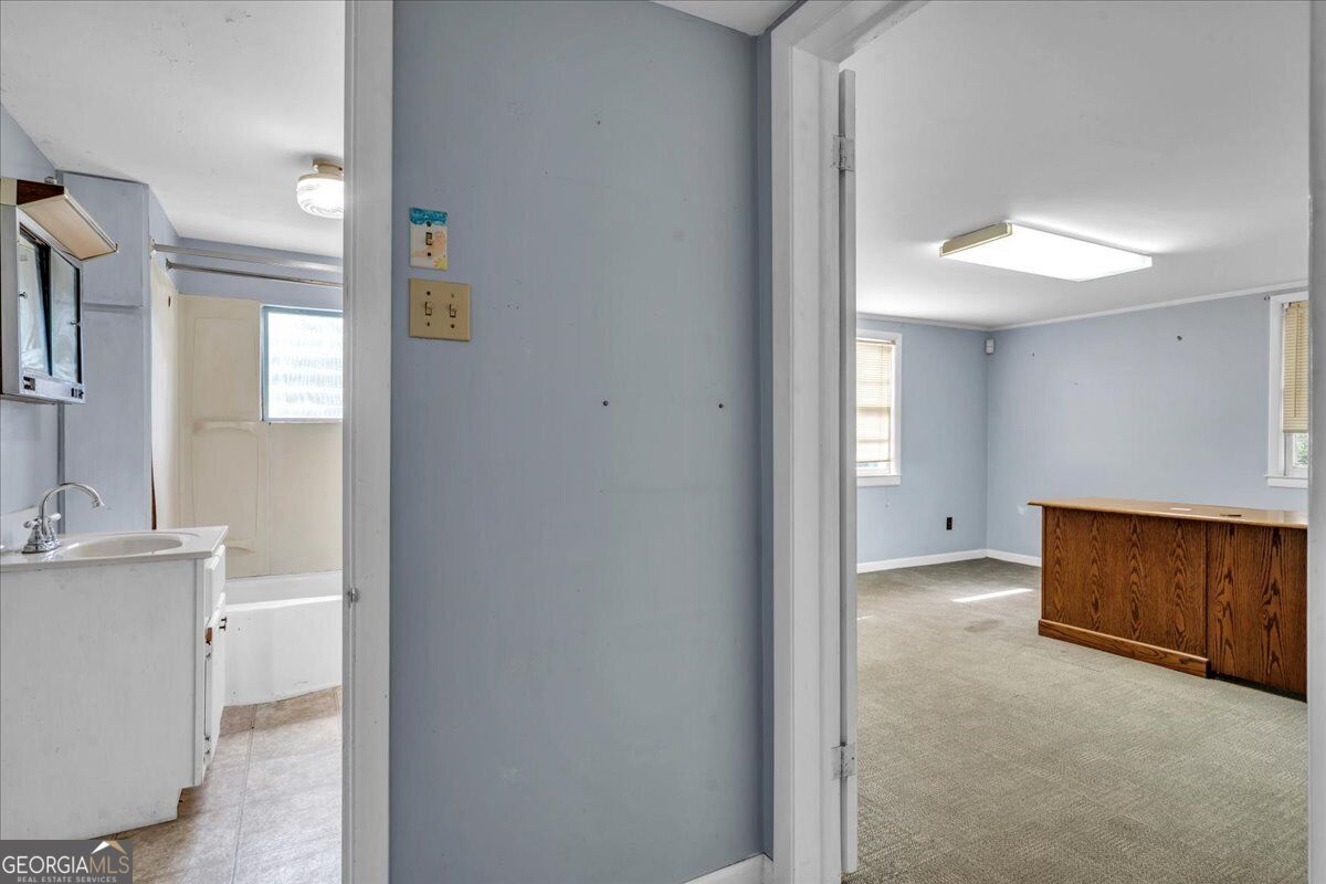 6043 Hawkinsville Road Property Photo 28