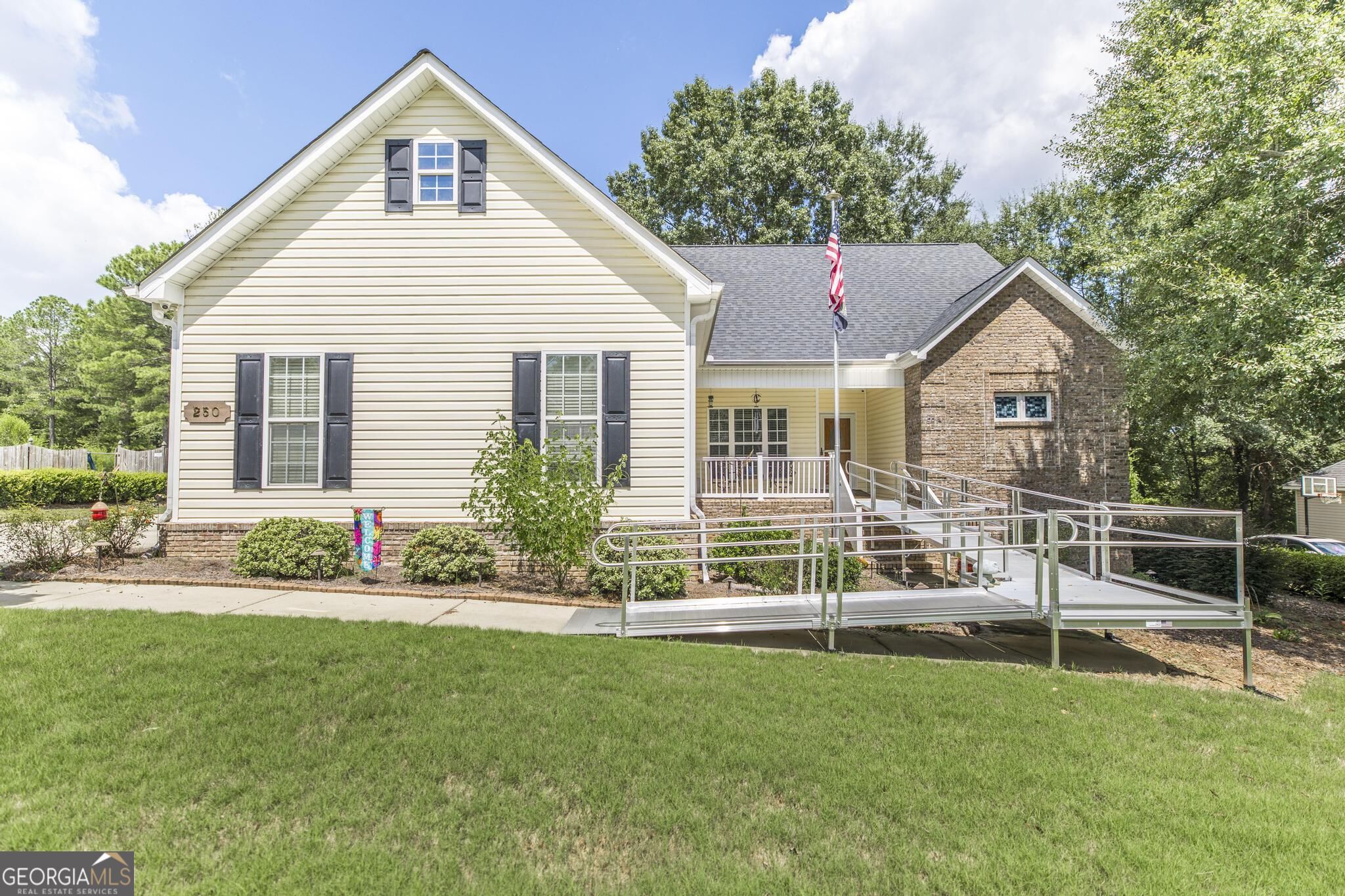250 Natchez Trace Property Photo 1