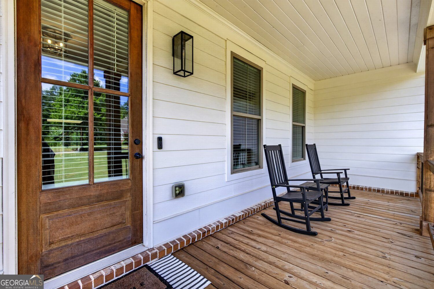 417 Fox Valley Drive Property Photo 4