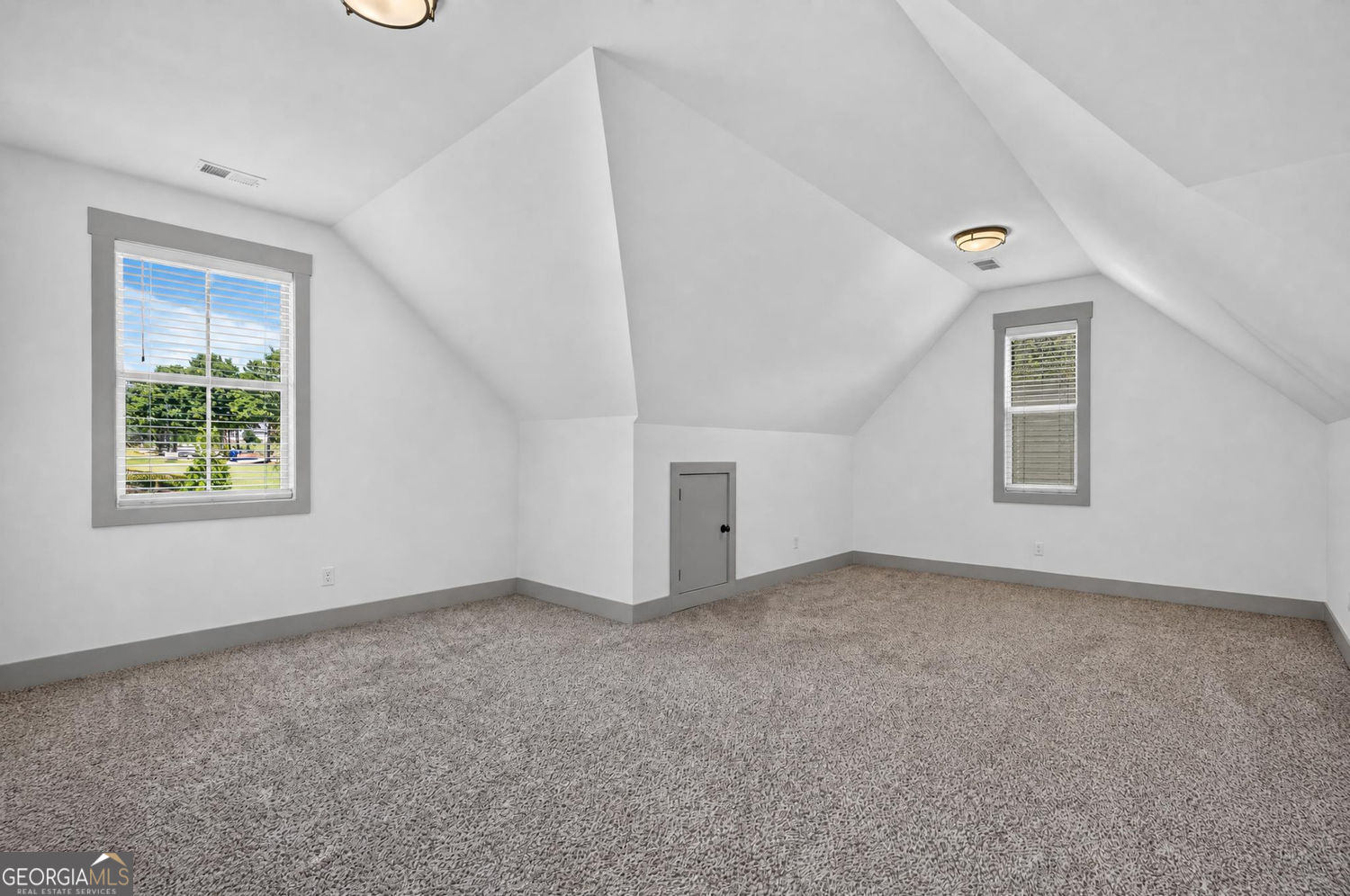 417 Fox Valley Drive Property Photo 43