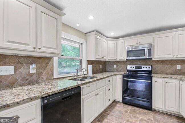 120 Jandale Drive Property Photo 24