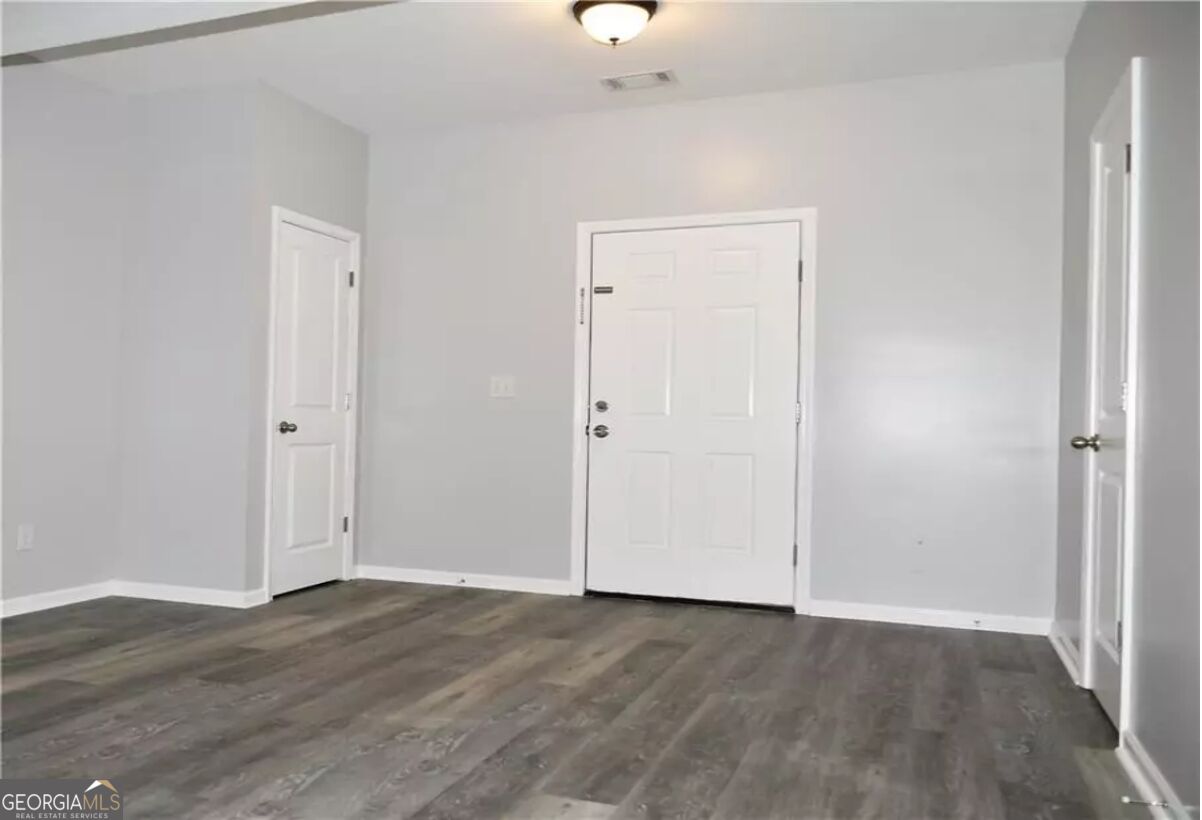 1402 Turning Leaf Lane Property Photo 13