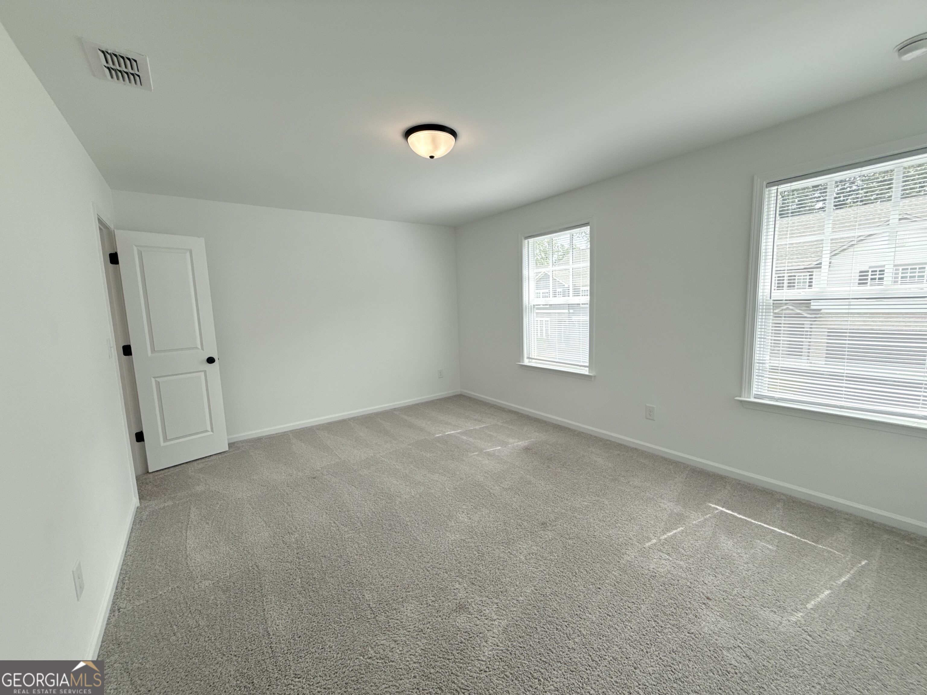 207 Foxhill Drive Property Photo 18